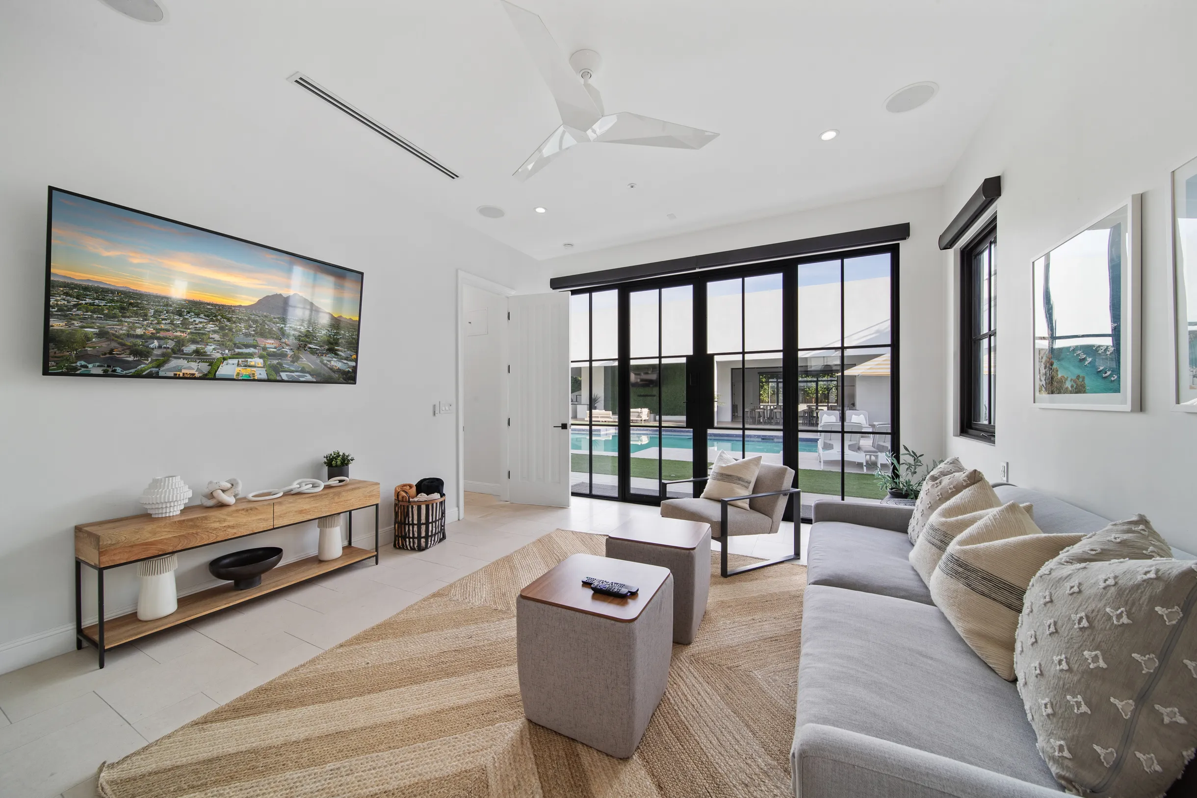 Wander Scottsdale Mirage #101