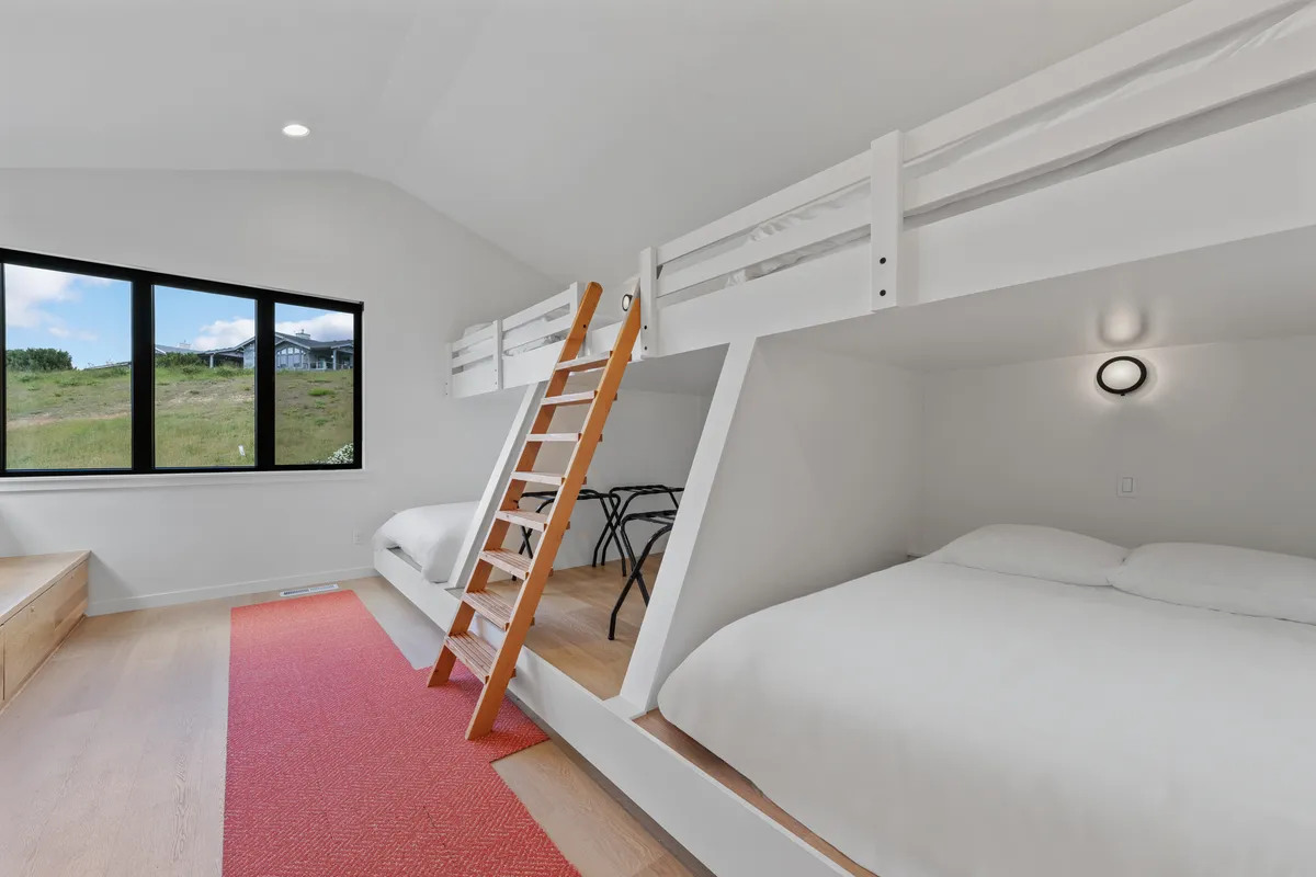 Bedroom 3 image