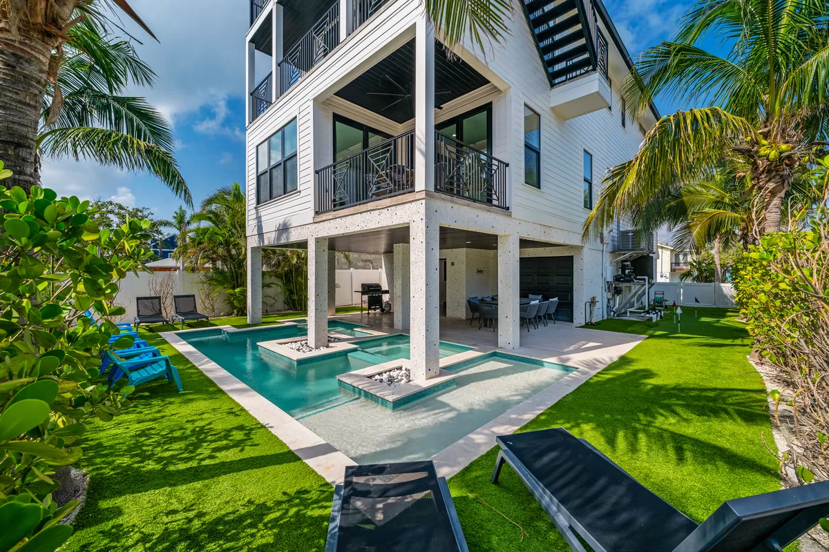 Wander Bradenton Beach