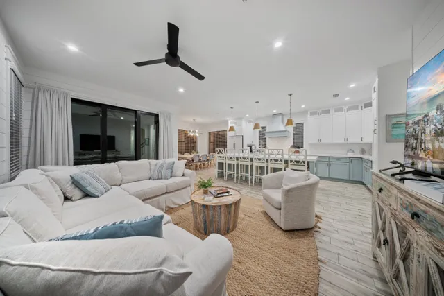Blue Azure property photo 3