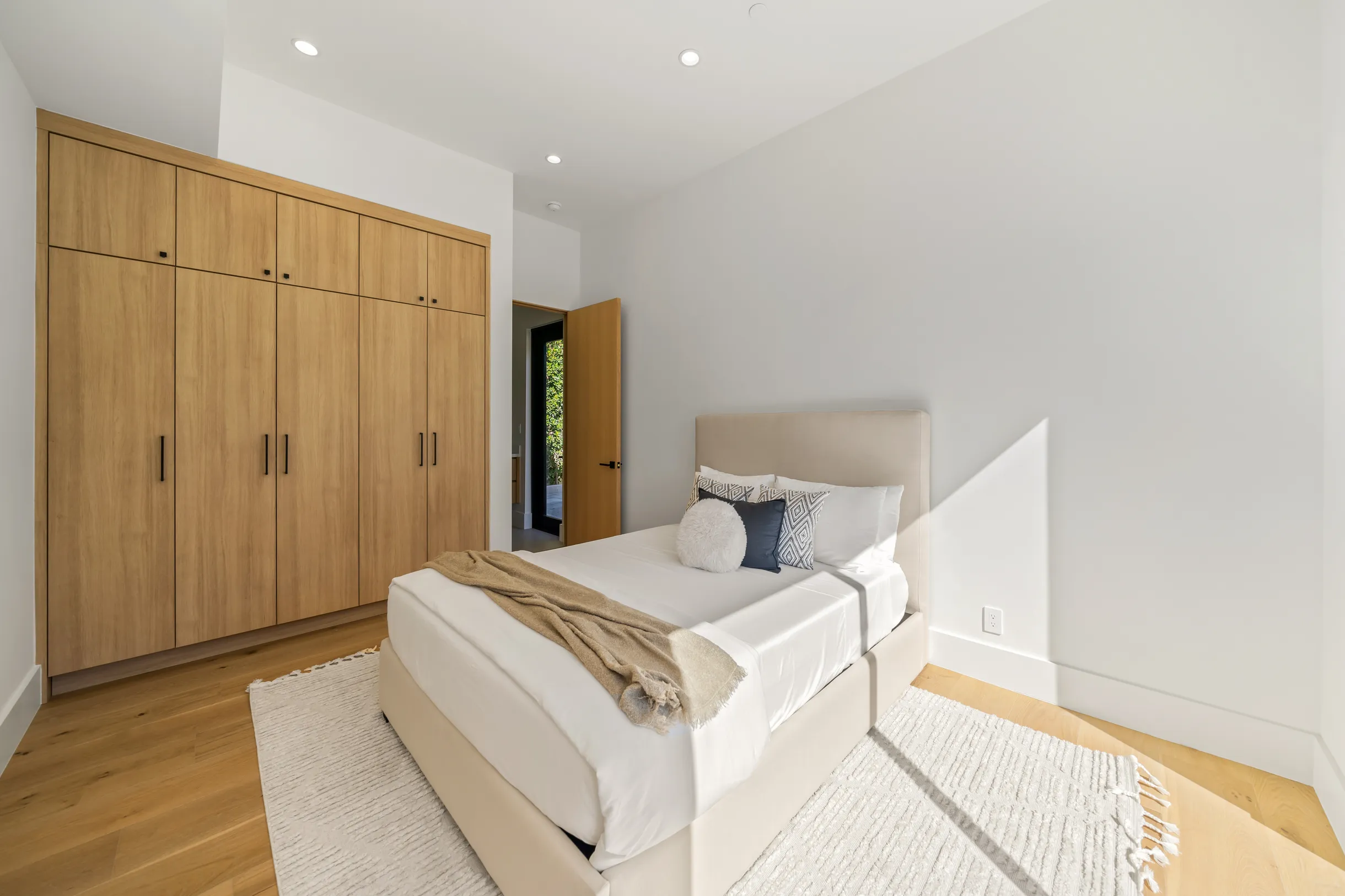 Wander Encino Grove #9