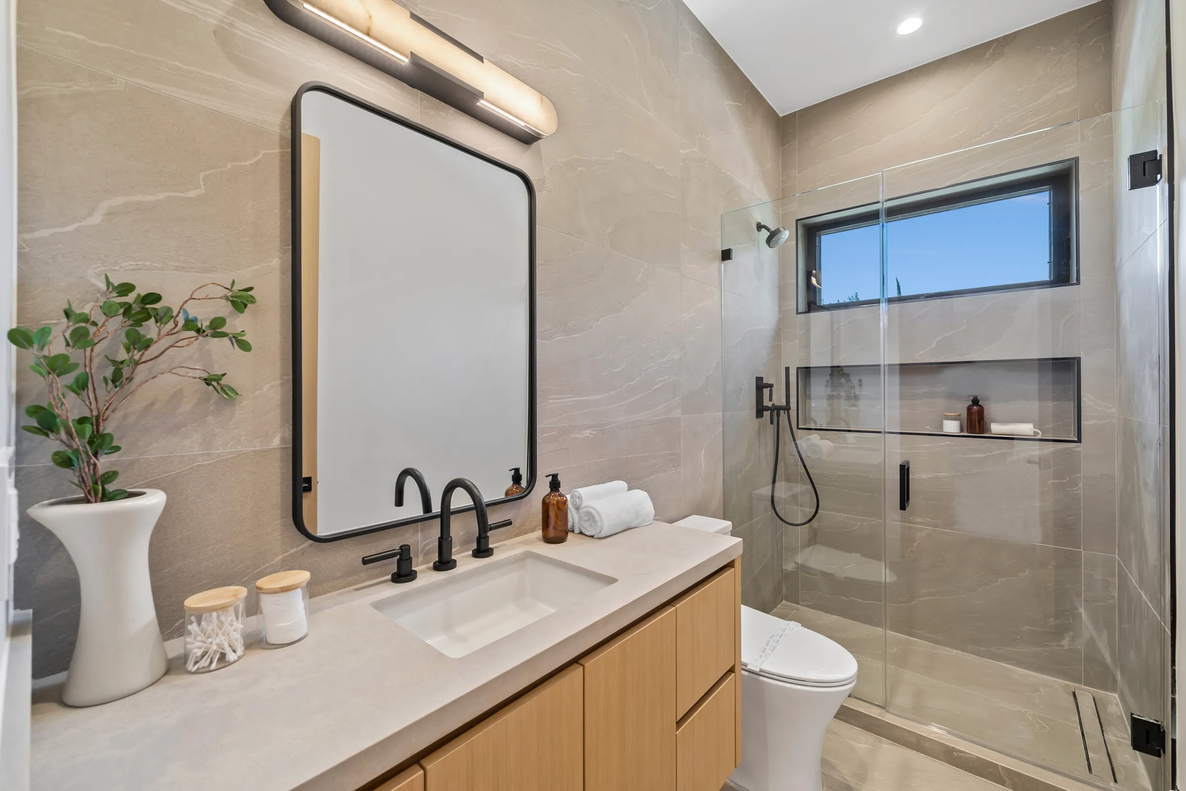 Wander Encino Grove #12