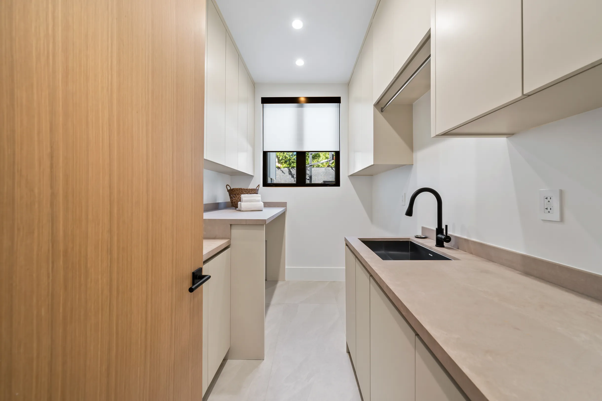 Wander Encino Grove #21