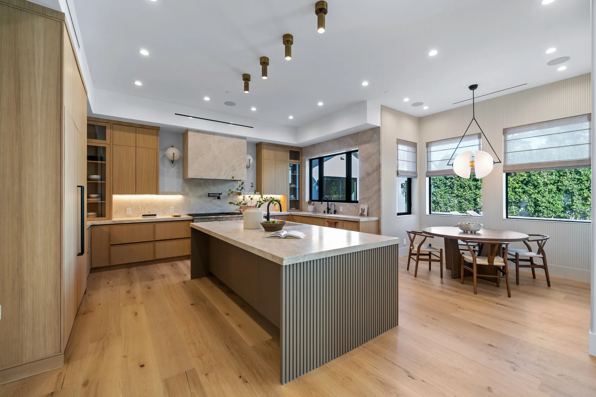 Wander Encino Grove #68