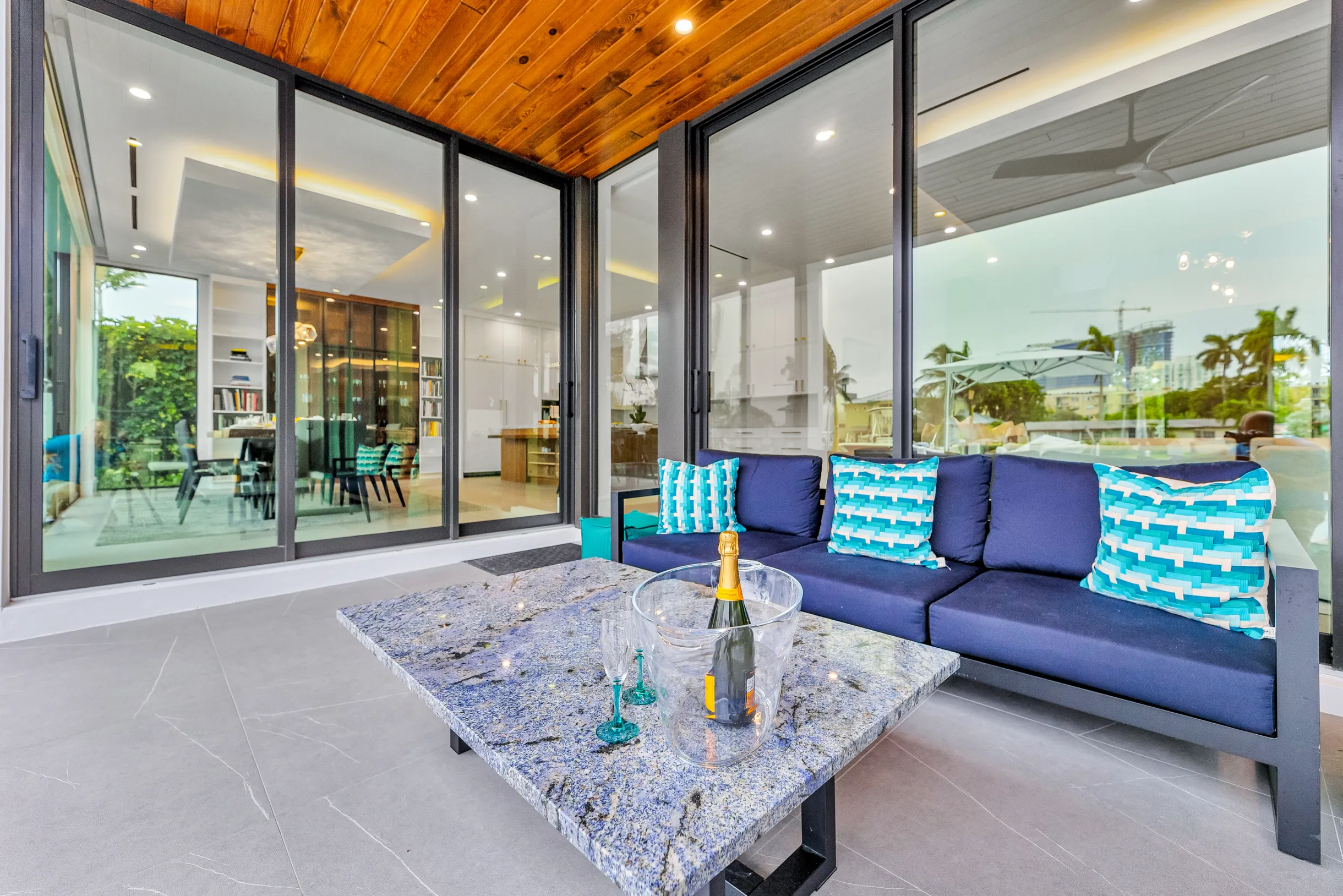 Wander Fort Lauderdale Oasis #101