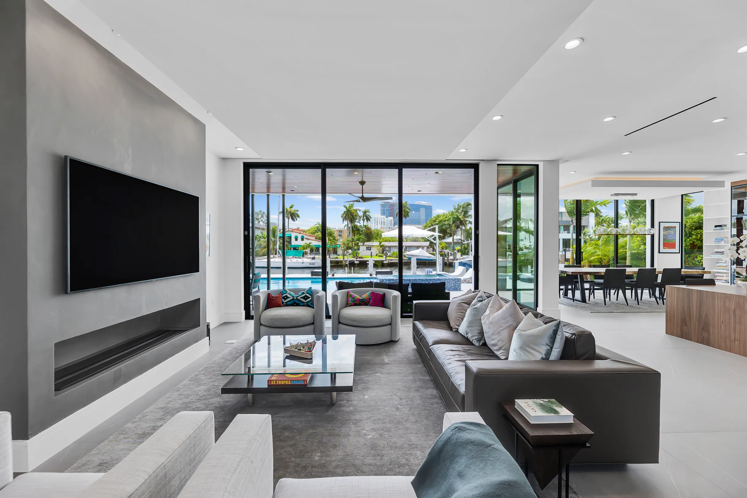 Wander Fort Lauderdale Oasis #102