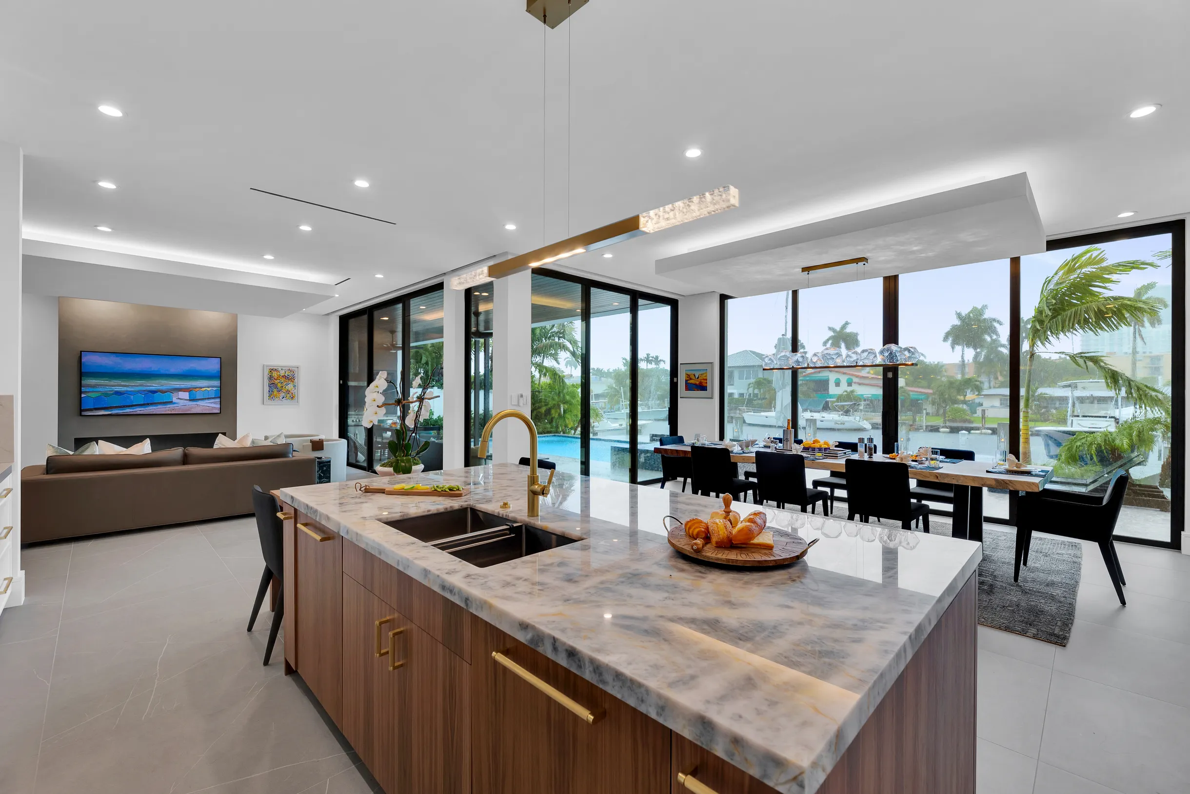 Wander Fort Lauderdale Oasis #111