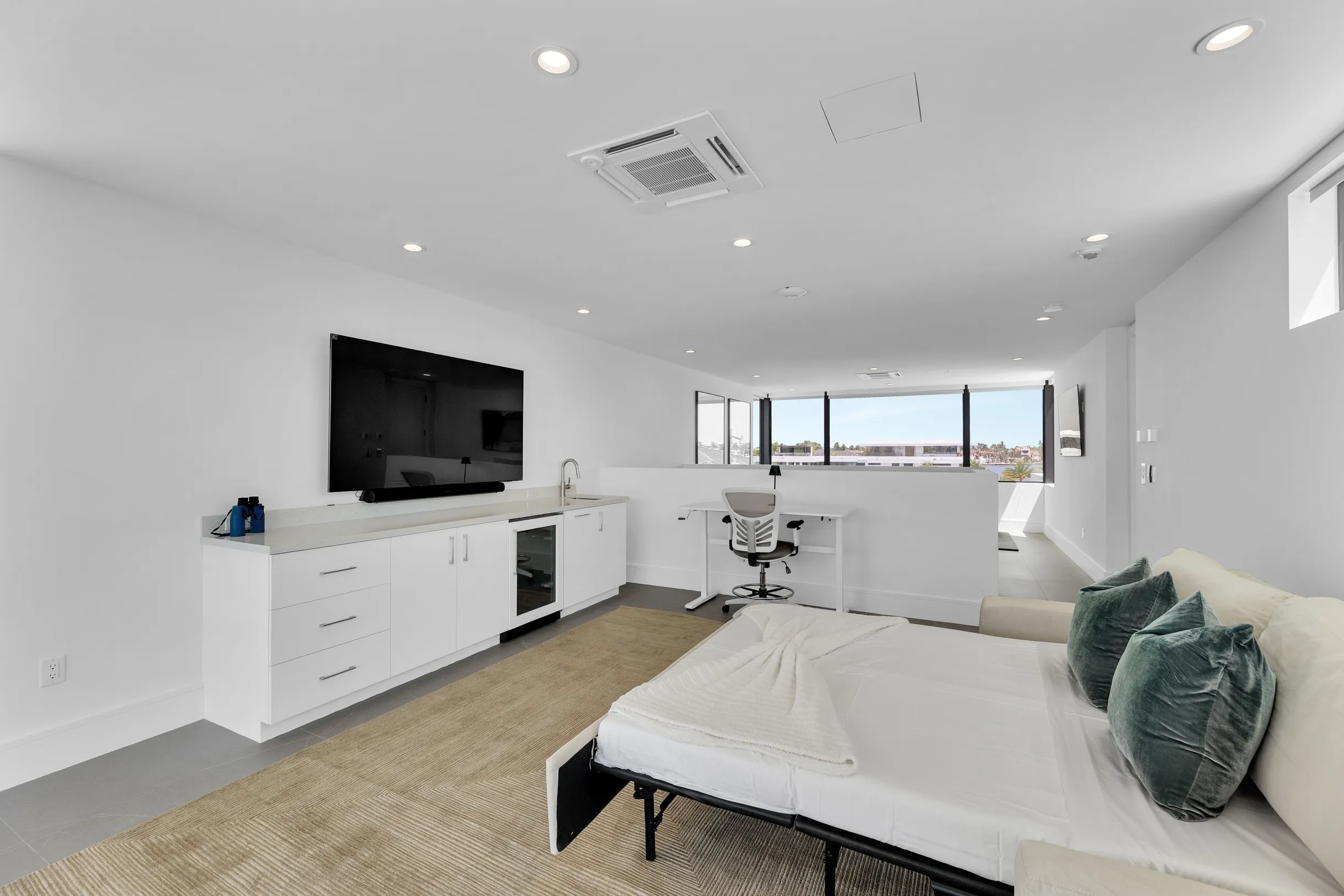 Wander Fort Lauderdale Oasis #104