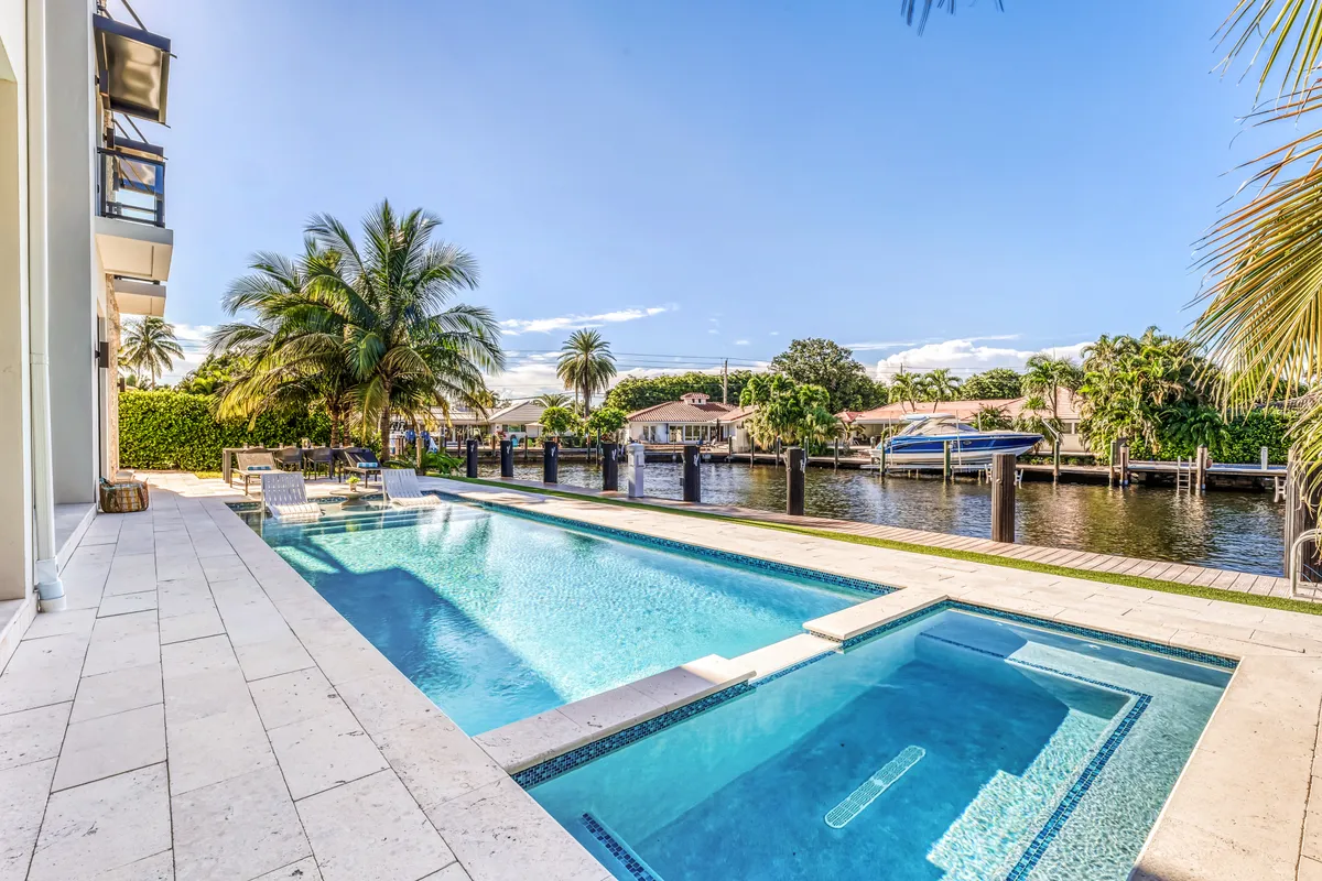 Wander Fort Lauderdale Breeze