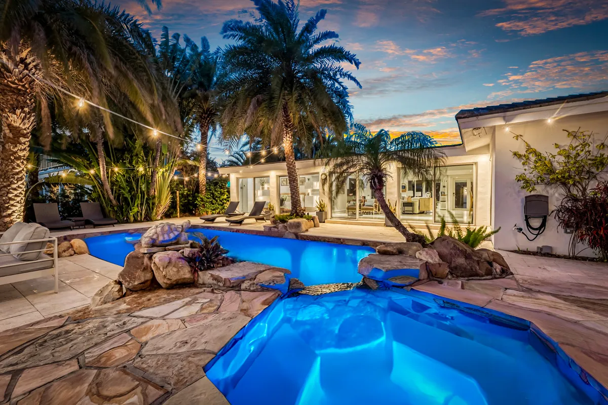 Wander Fort Lauderdale Glow #20