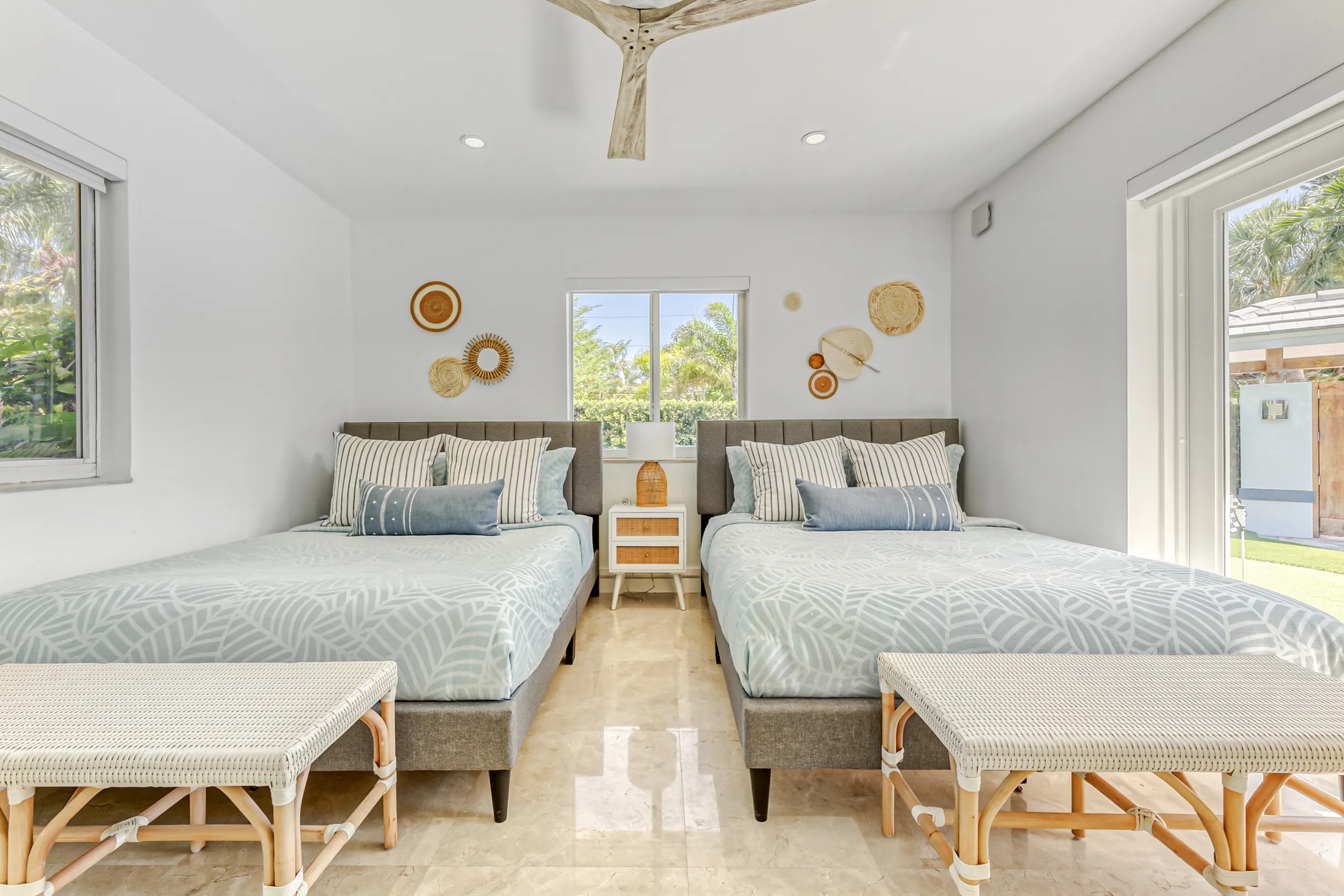 Wander Fort Lauderdale Glow #10