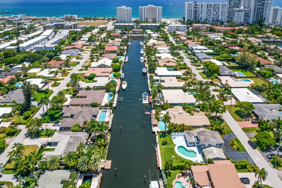 Wander Fort Lauderdale Glow