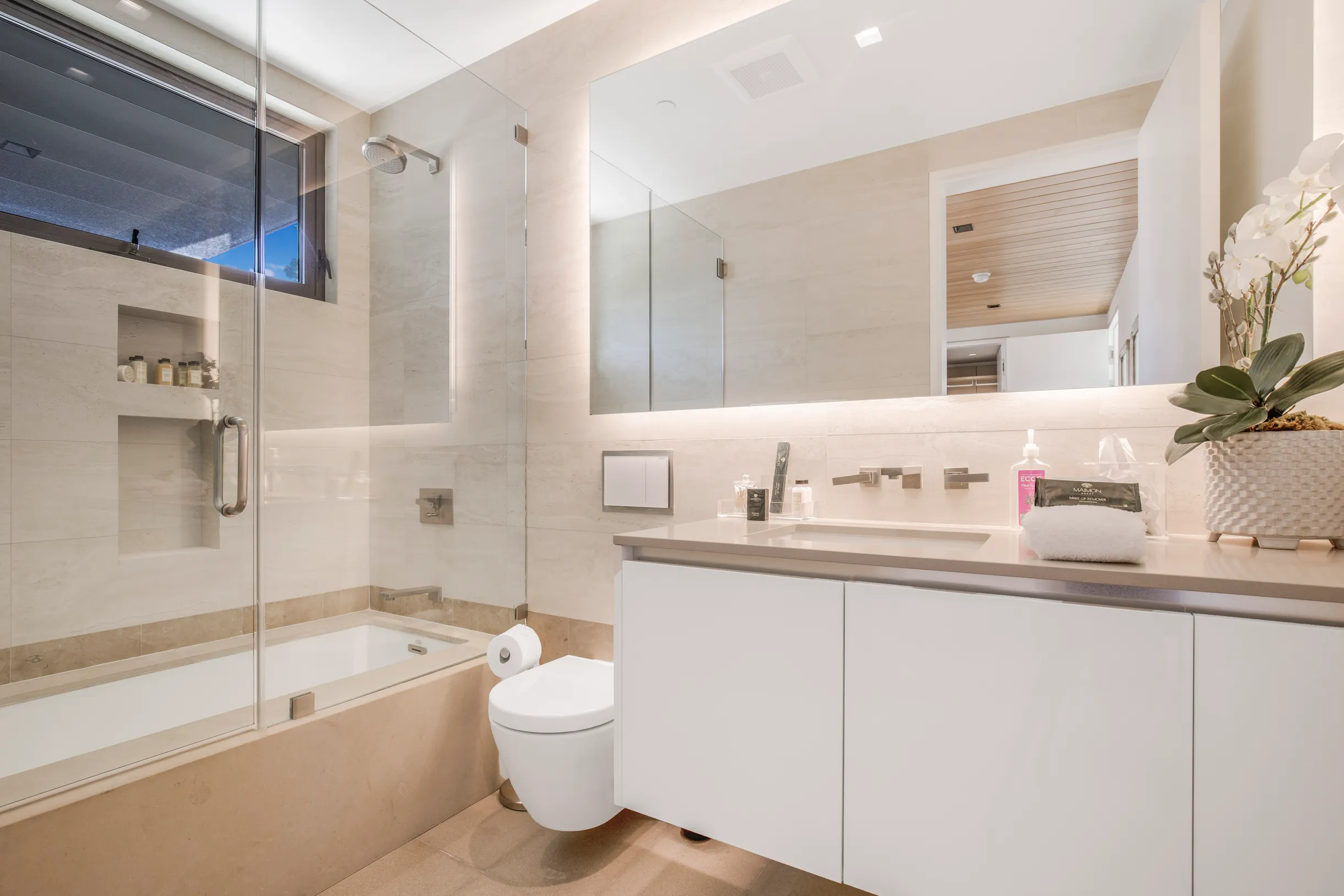 Wander Hollywood Drift #8