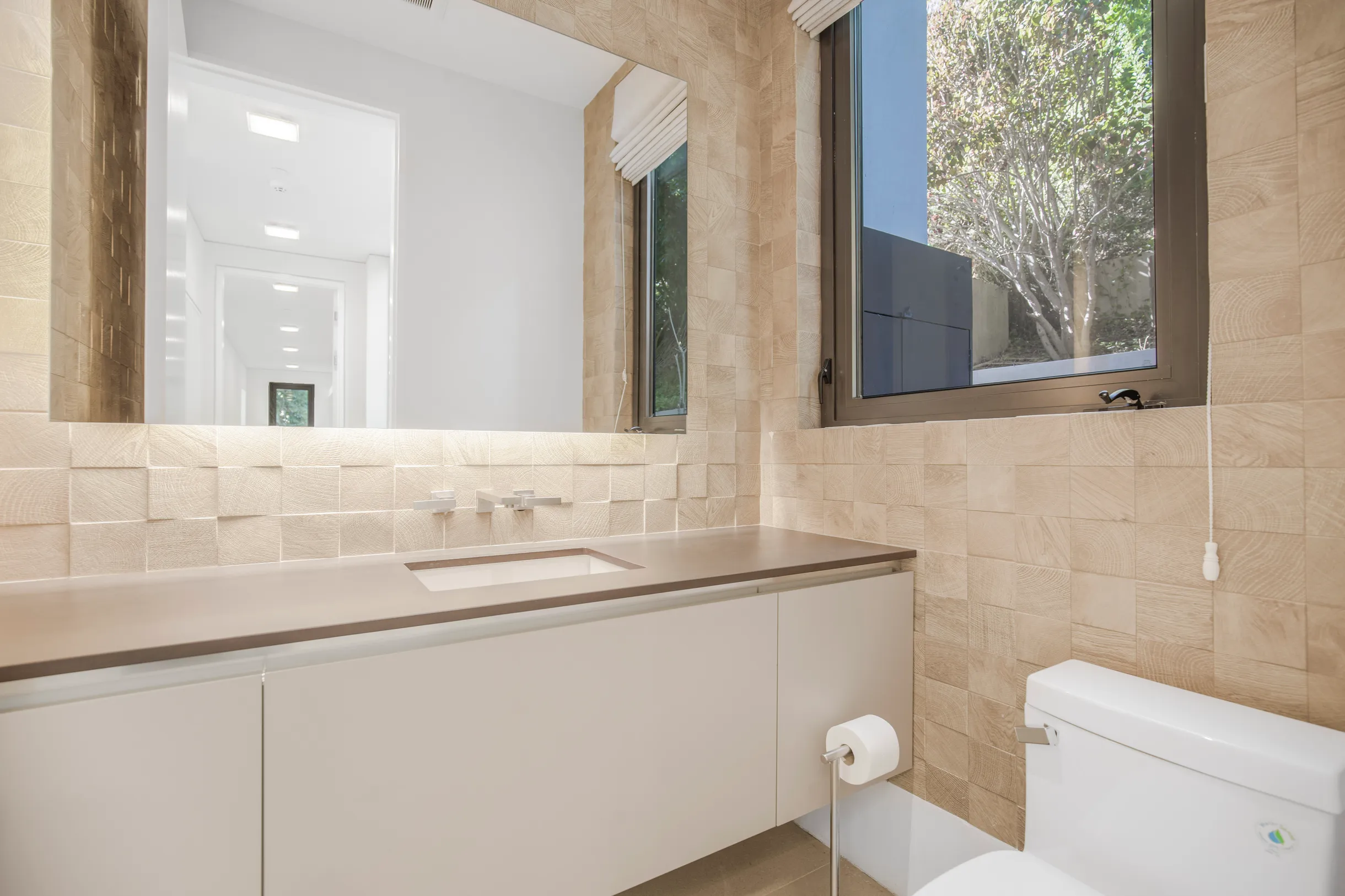 Wander Hollywood Drift #16