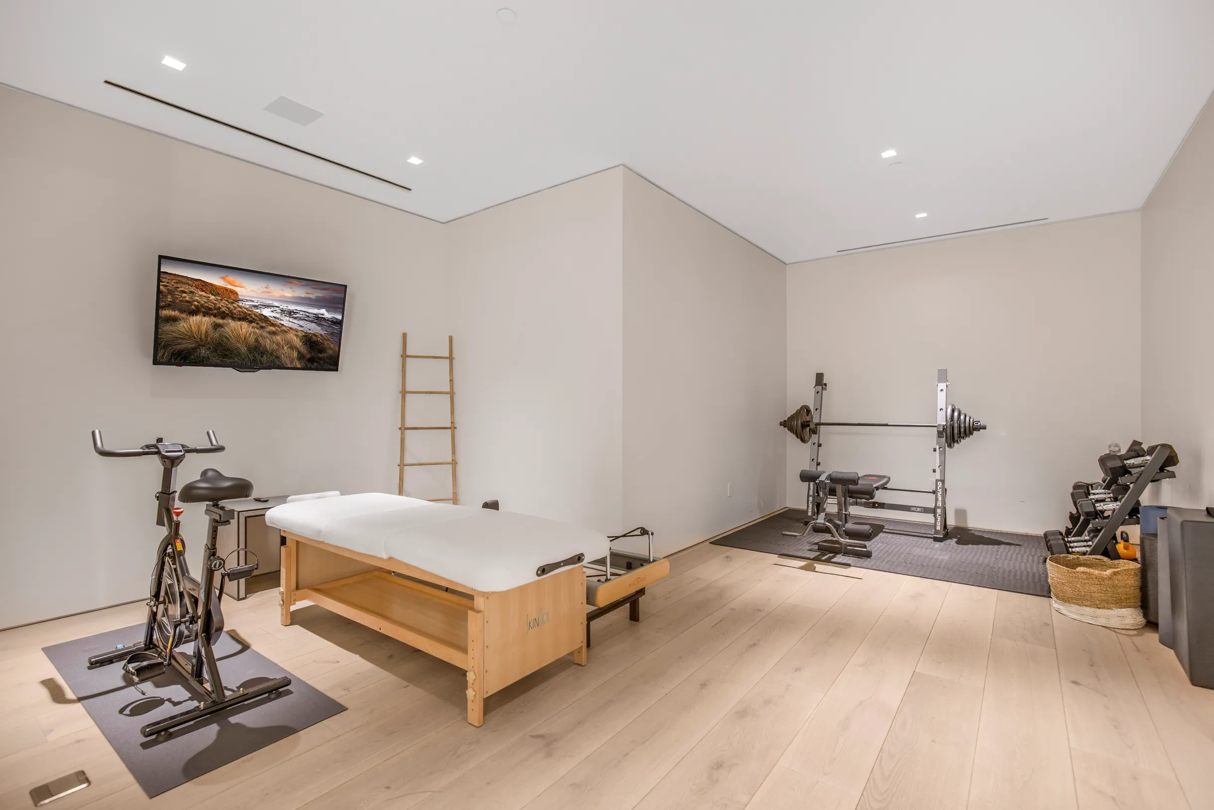 Wander Hollywood Drift #21