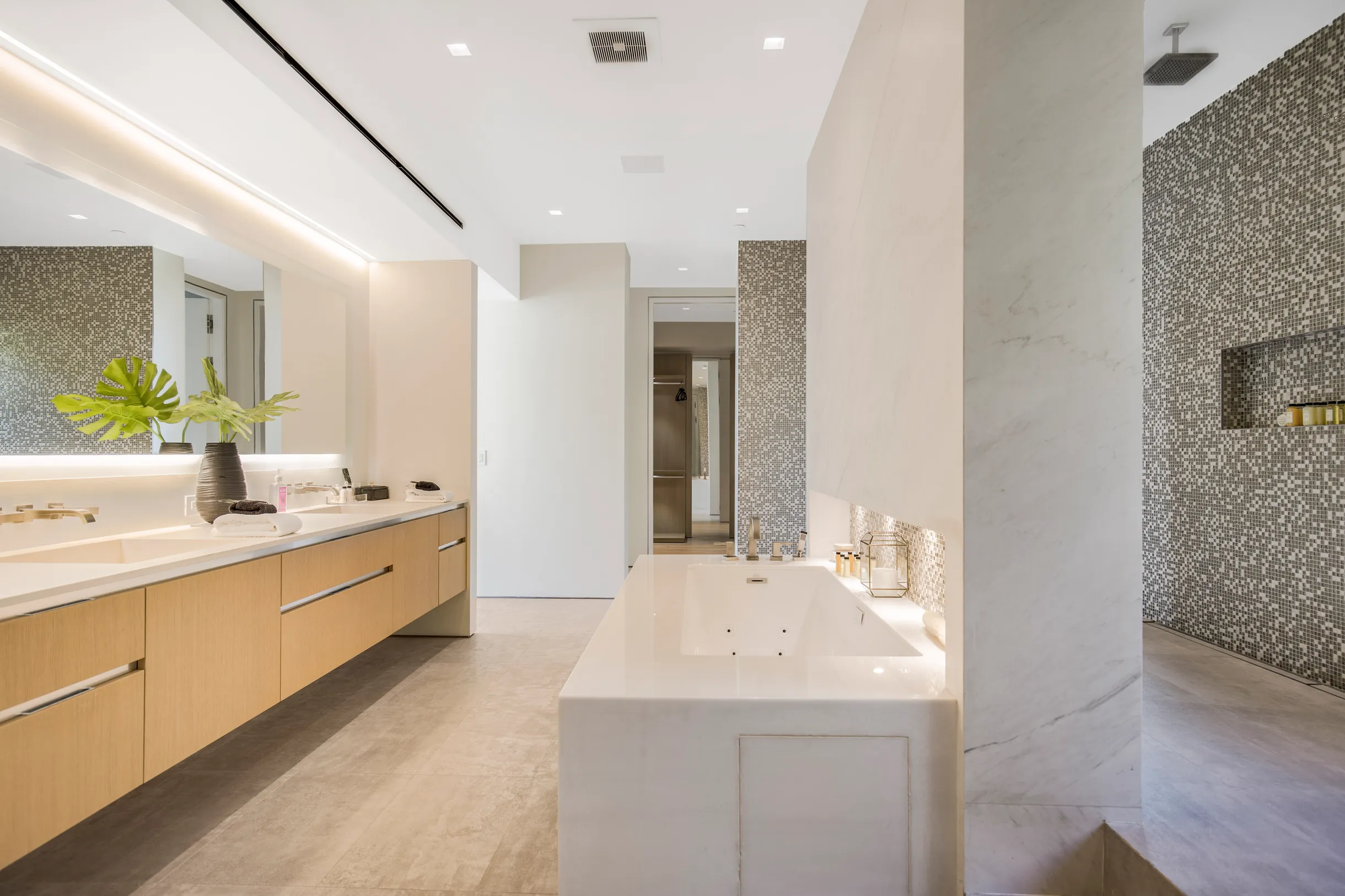 Wander Hollywood Drift #42