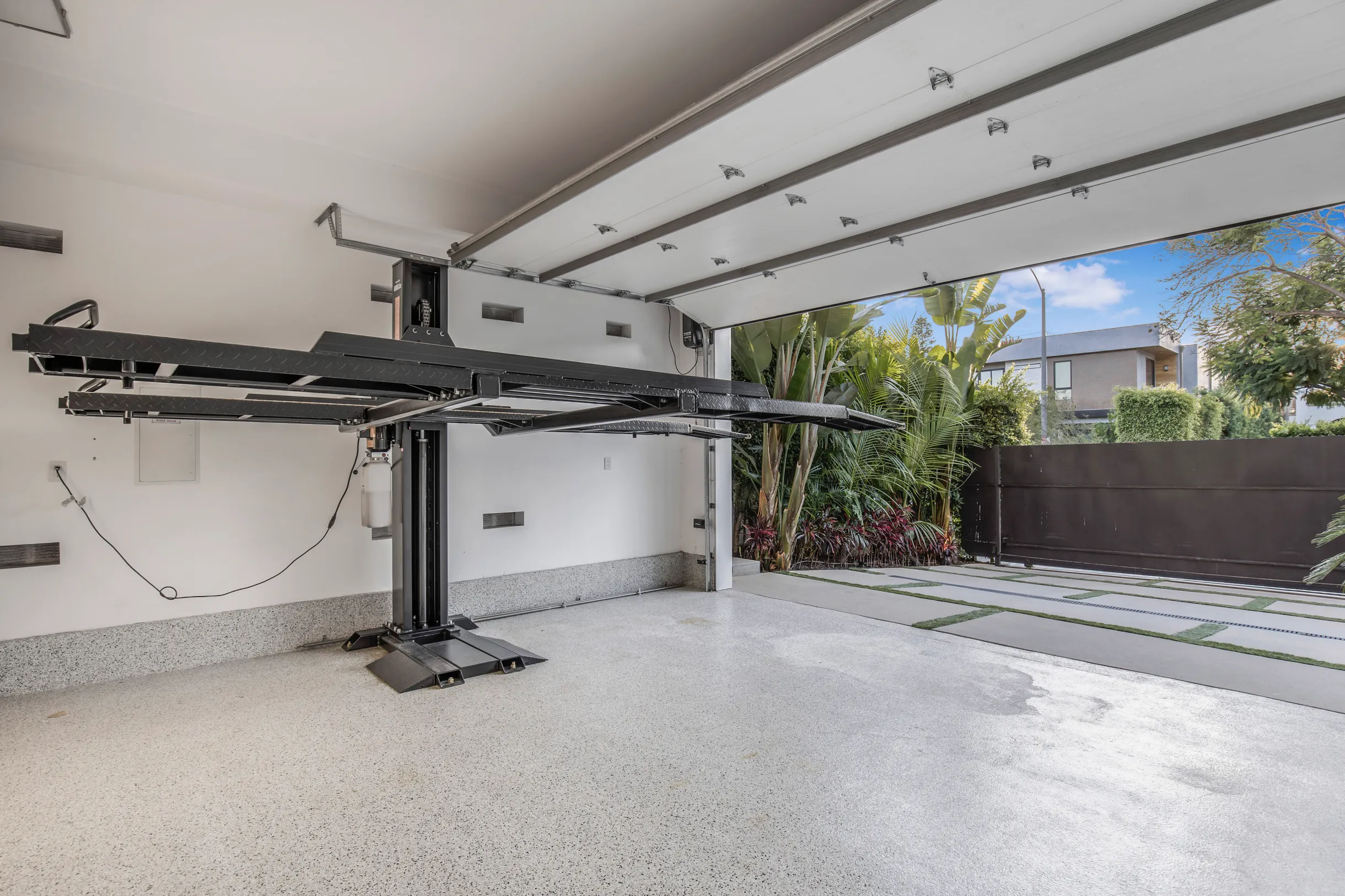 Wander Los Angeles Paradise #8