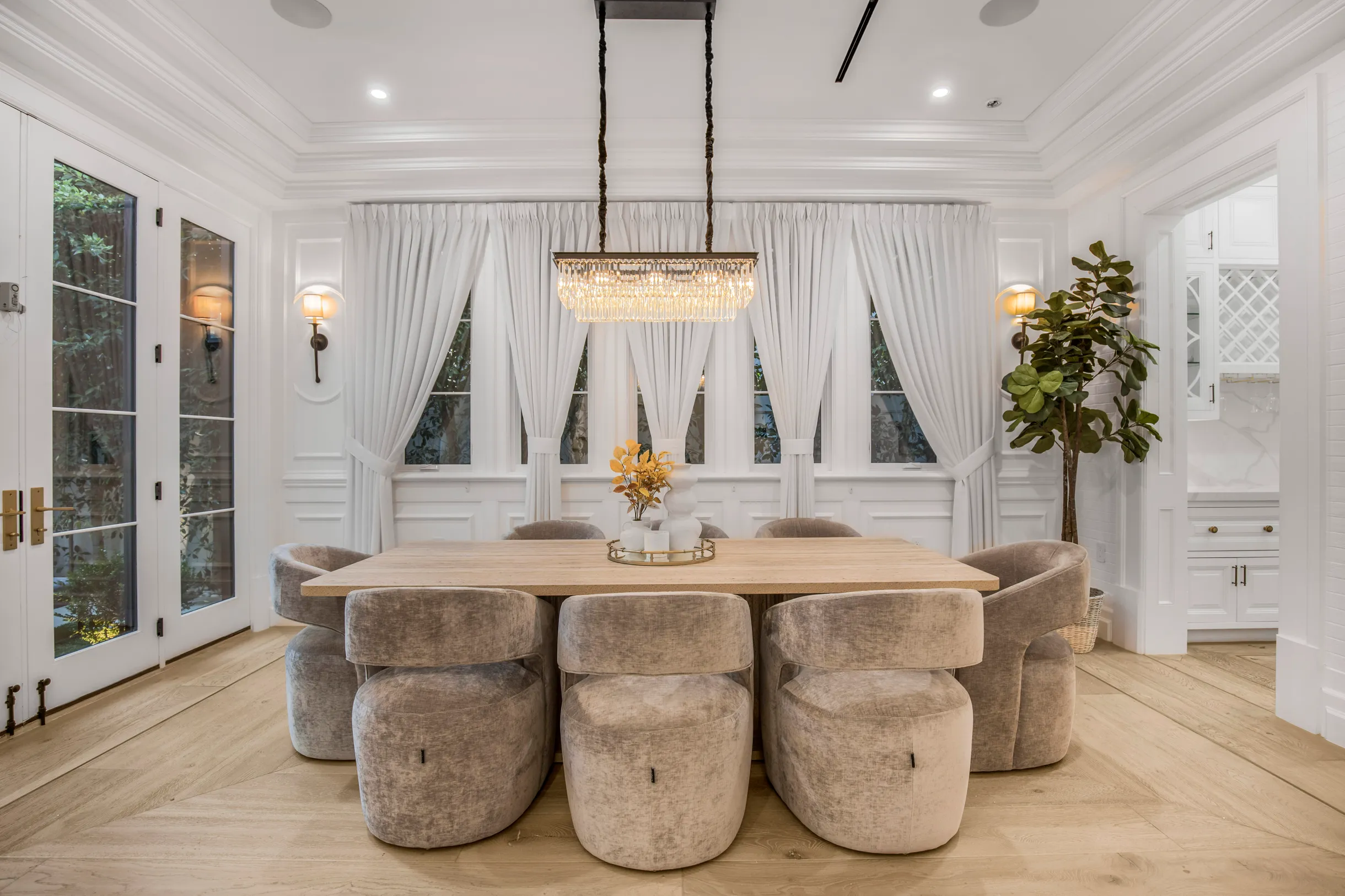 Wander Los Angeles Paradise #28