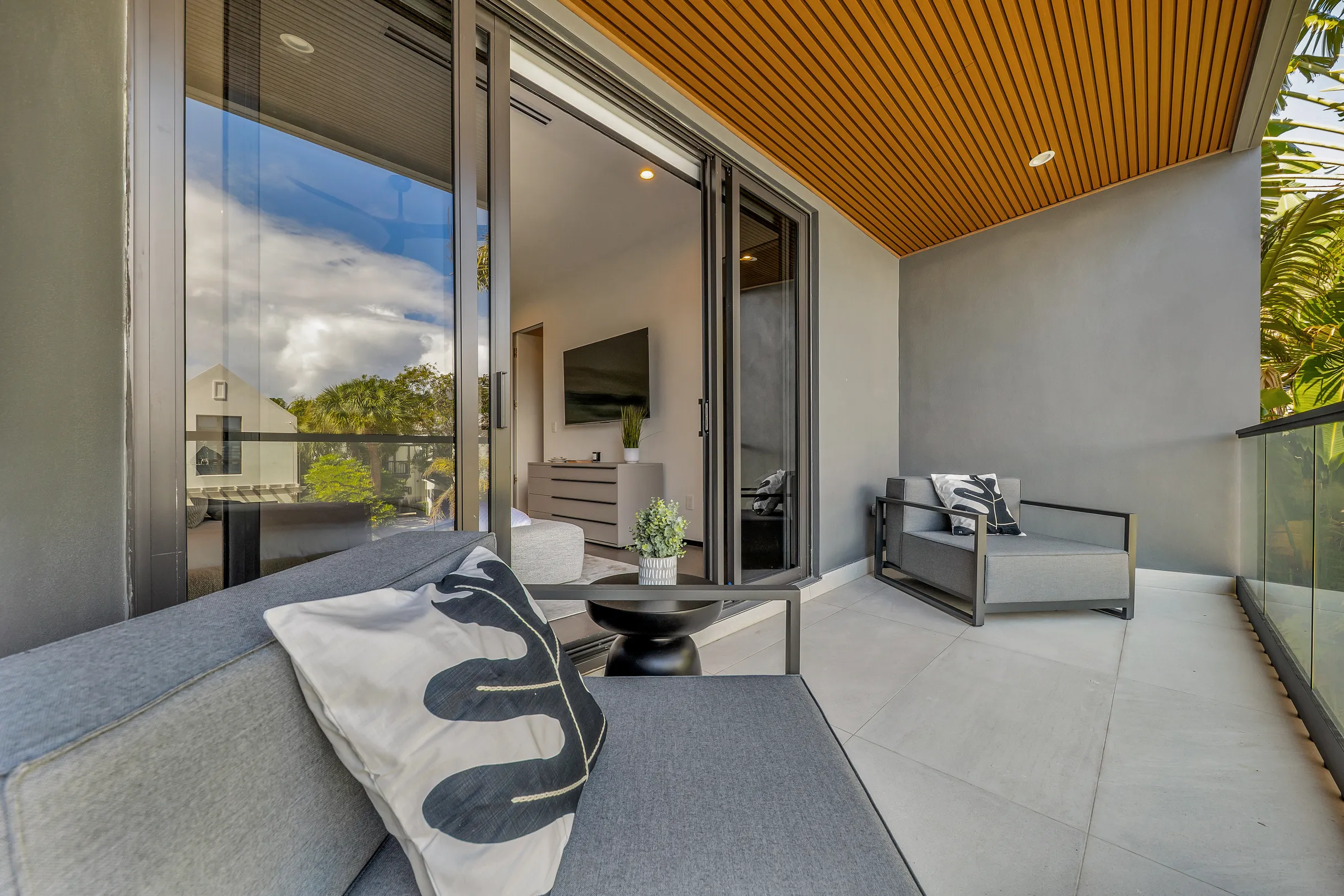 Wander Fort Lauderdale Tropic #26