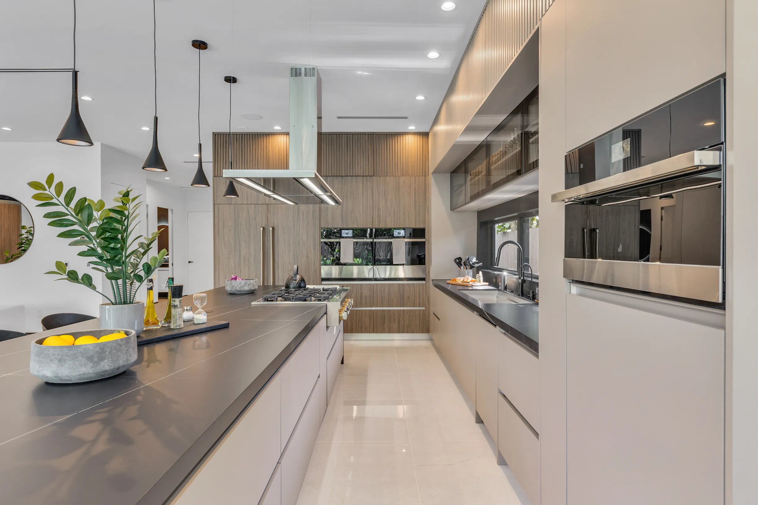 Wander Fort Lauderdale Tropic #101