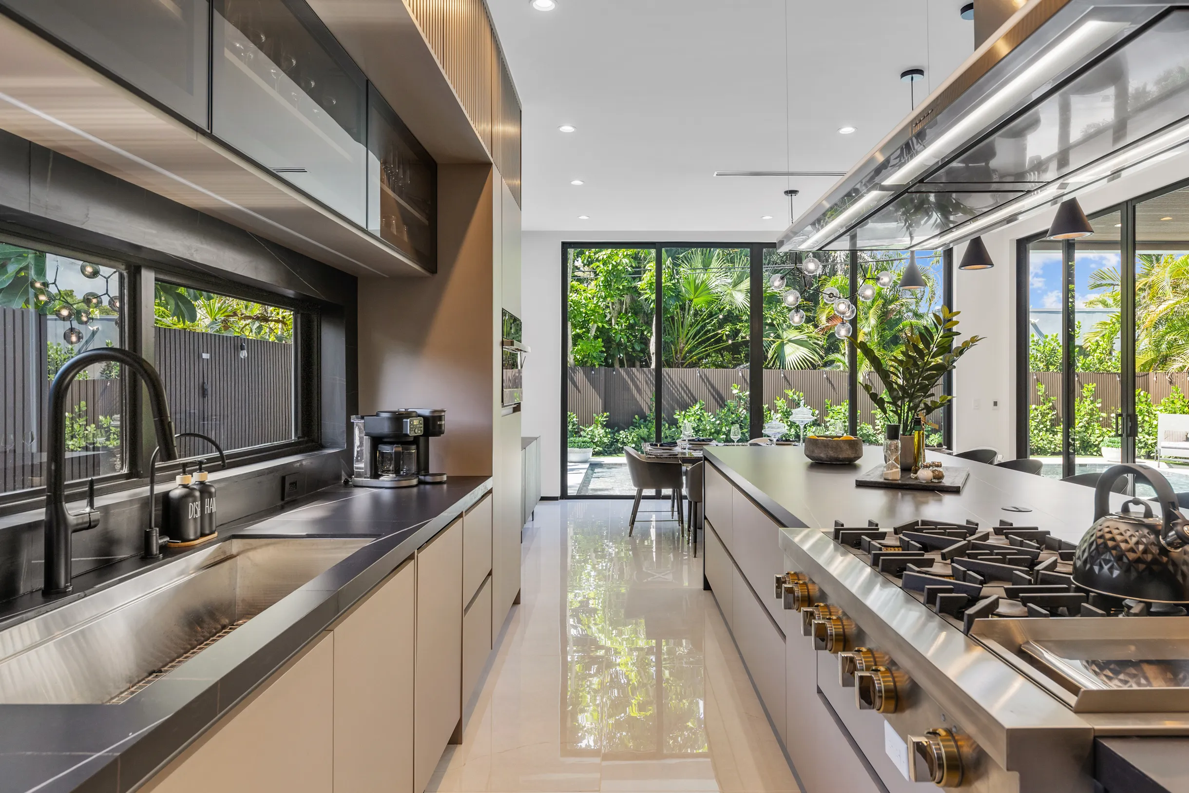 Wander Fort Lauderdale Tropic #115