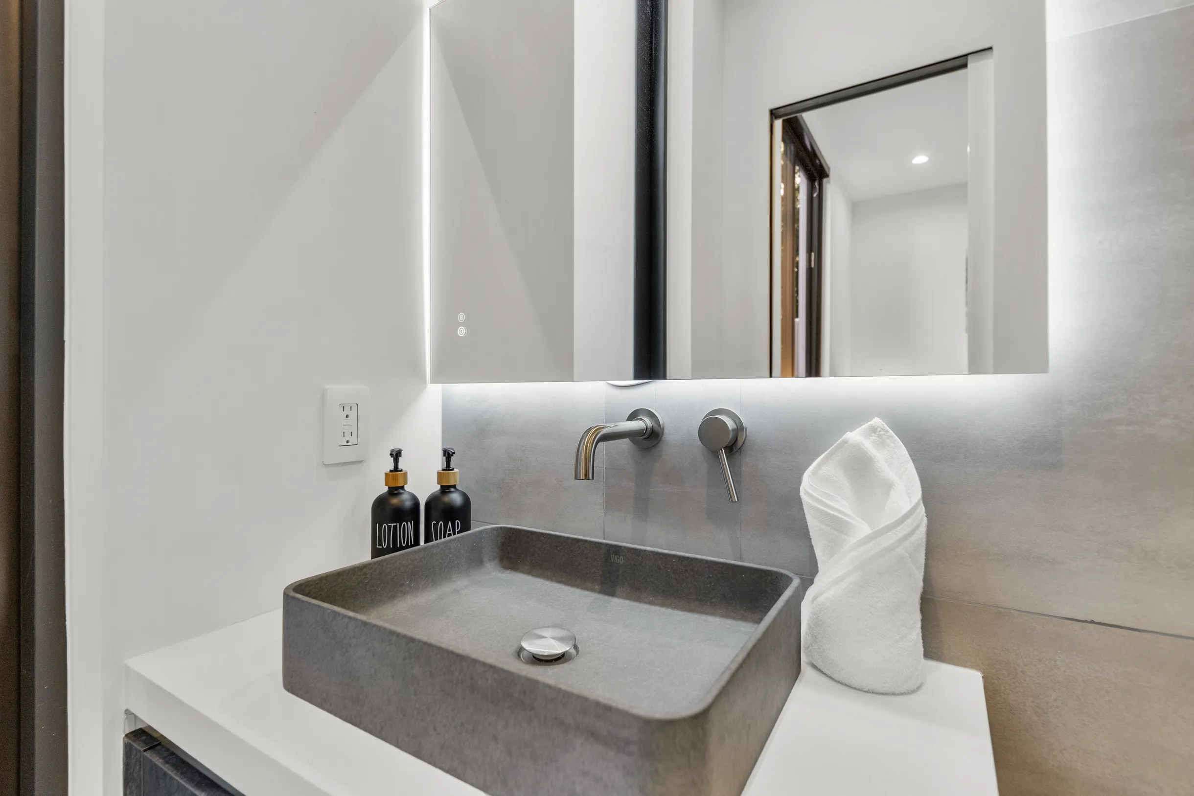 Wander Fort Lauderdale Tropic #14