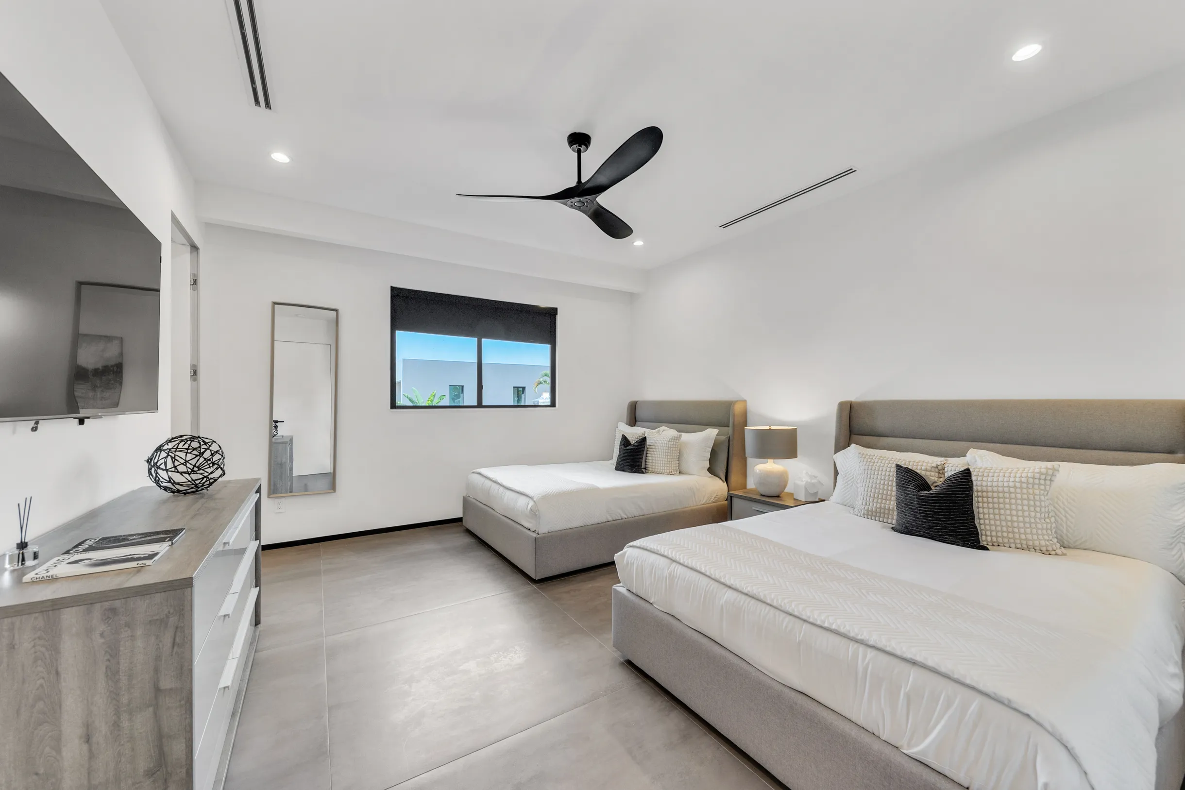 Wander Fort Lauderdale Tropic #34