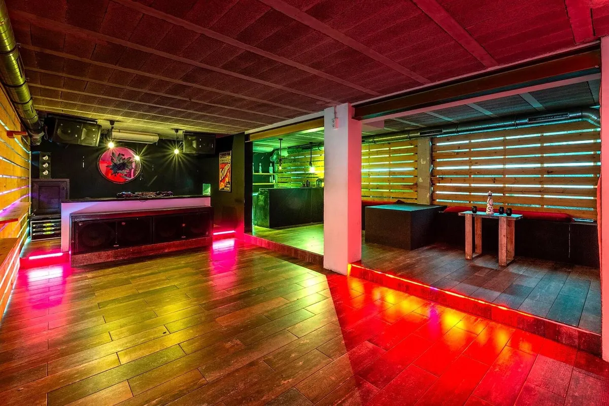 Wander Ibiza Shoal #24