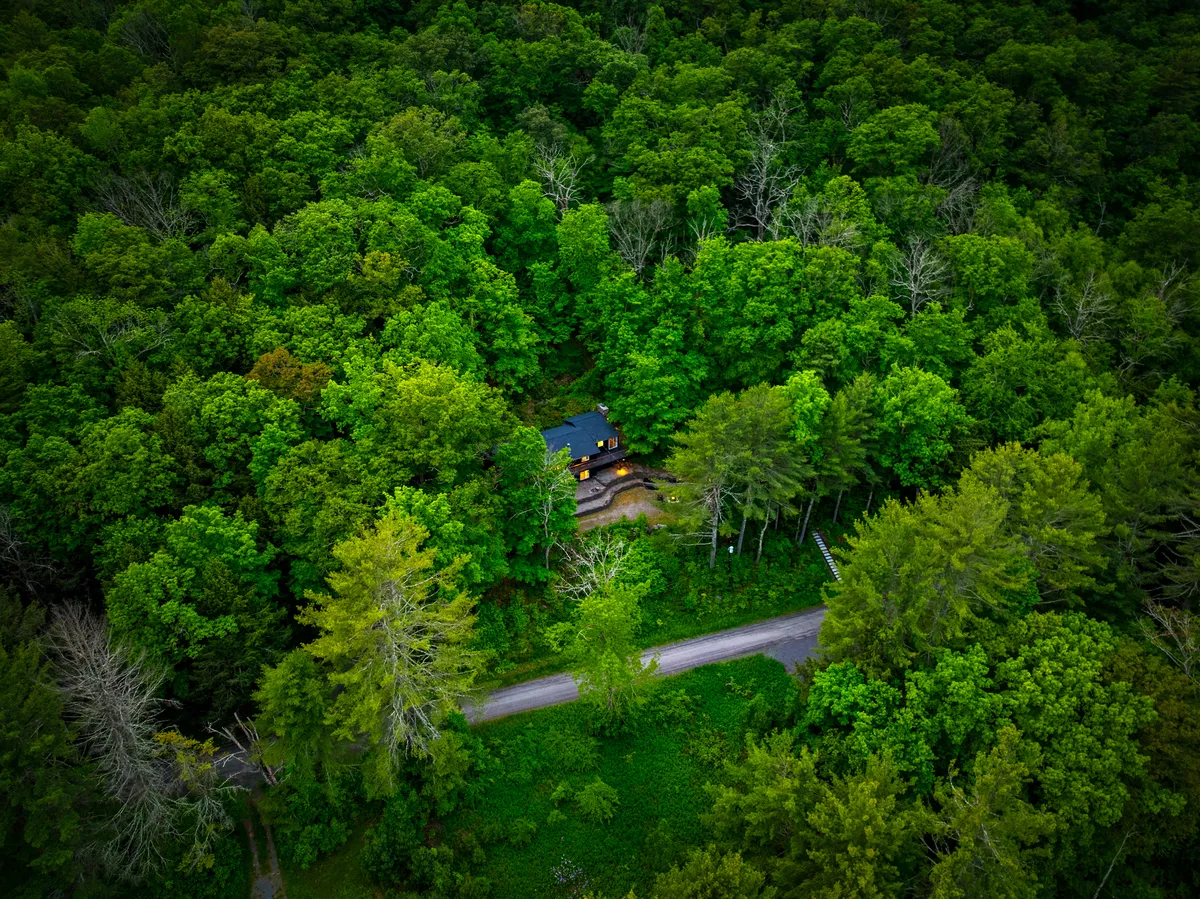 Wander Hillsdale Valley