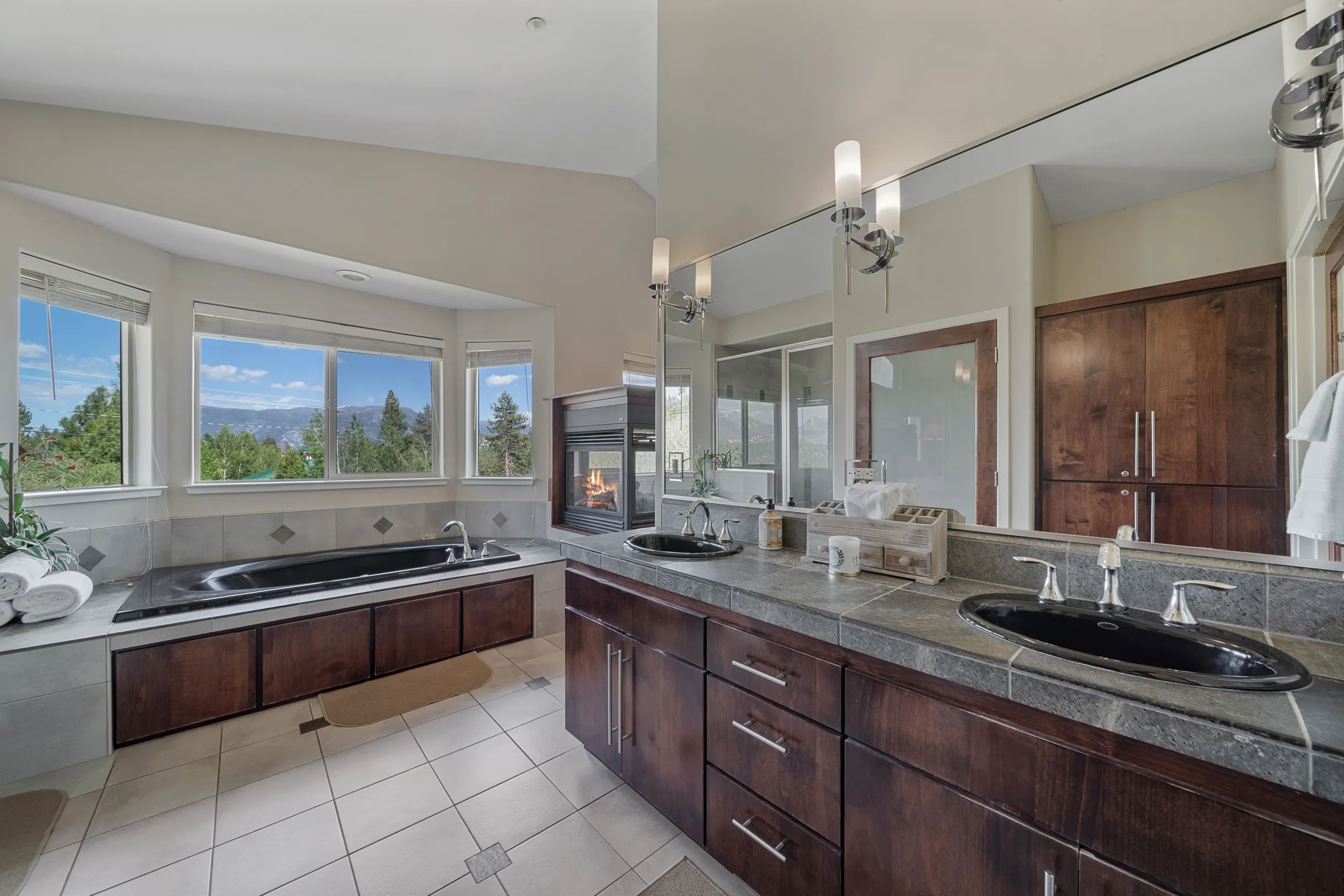 Wander Tahoe Canyon #109