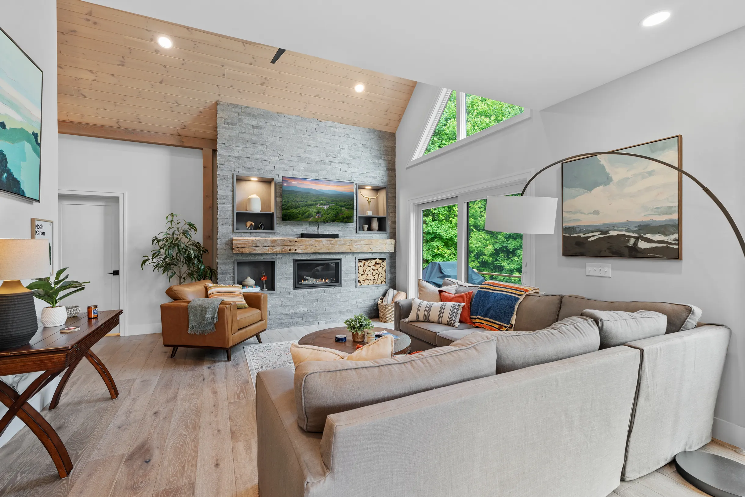 Wander Stowe Hills #3