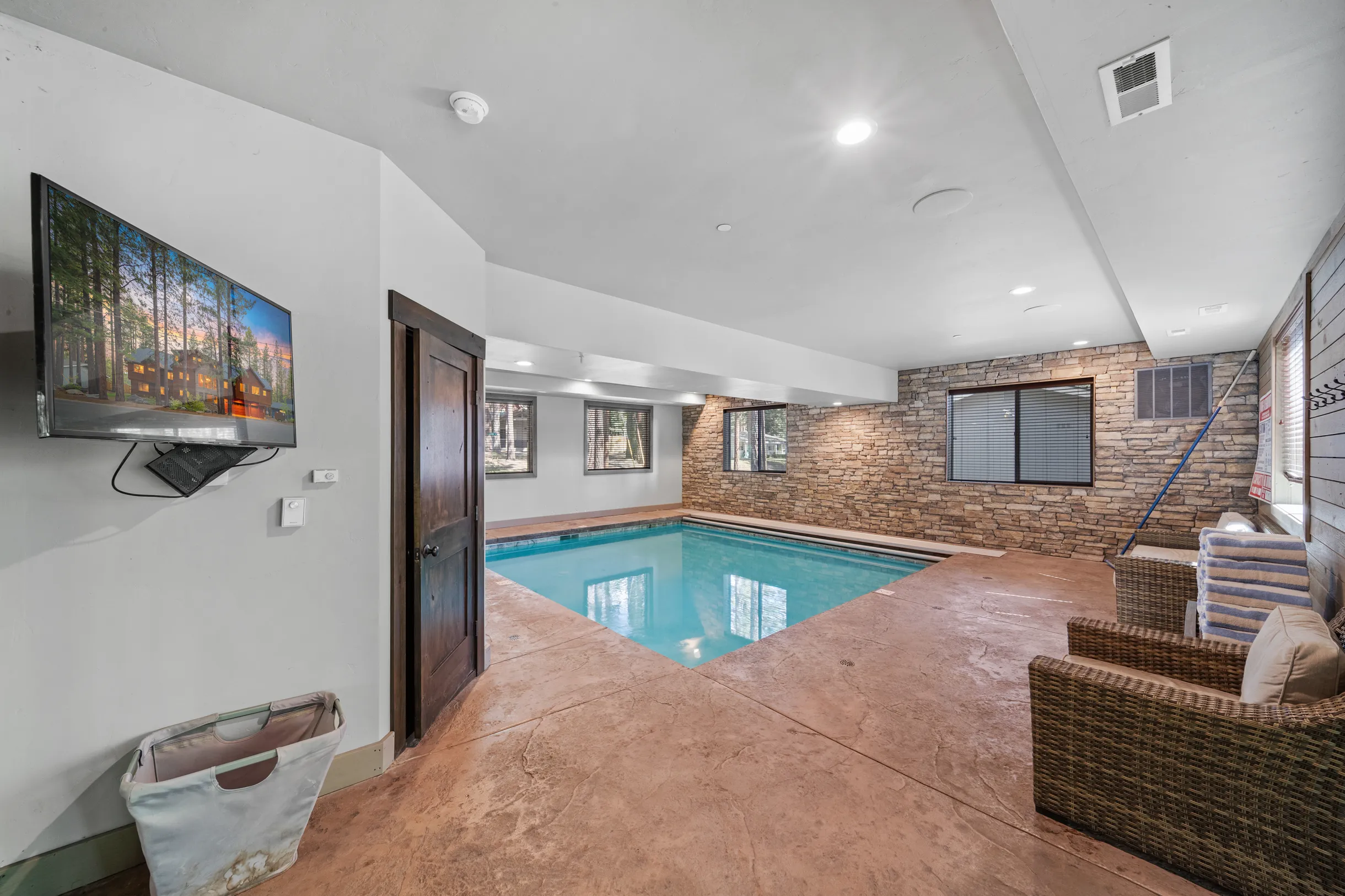 Wander Tahoe Ridge #4