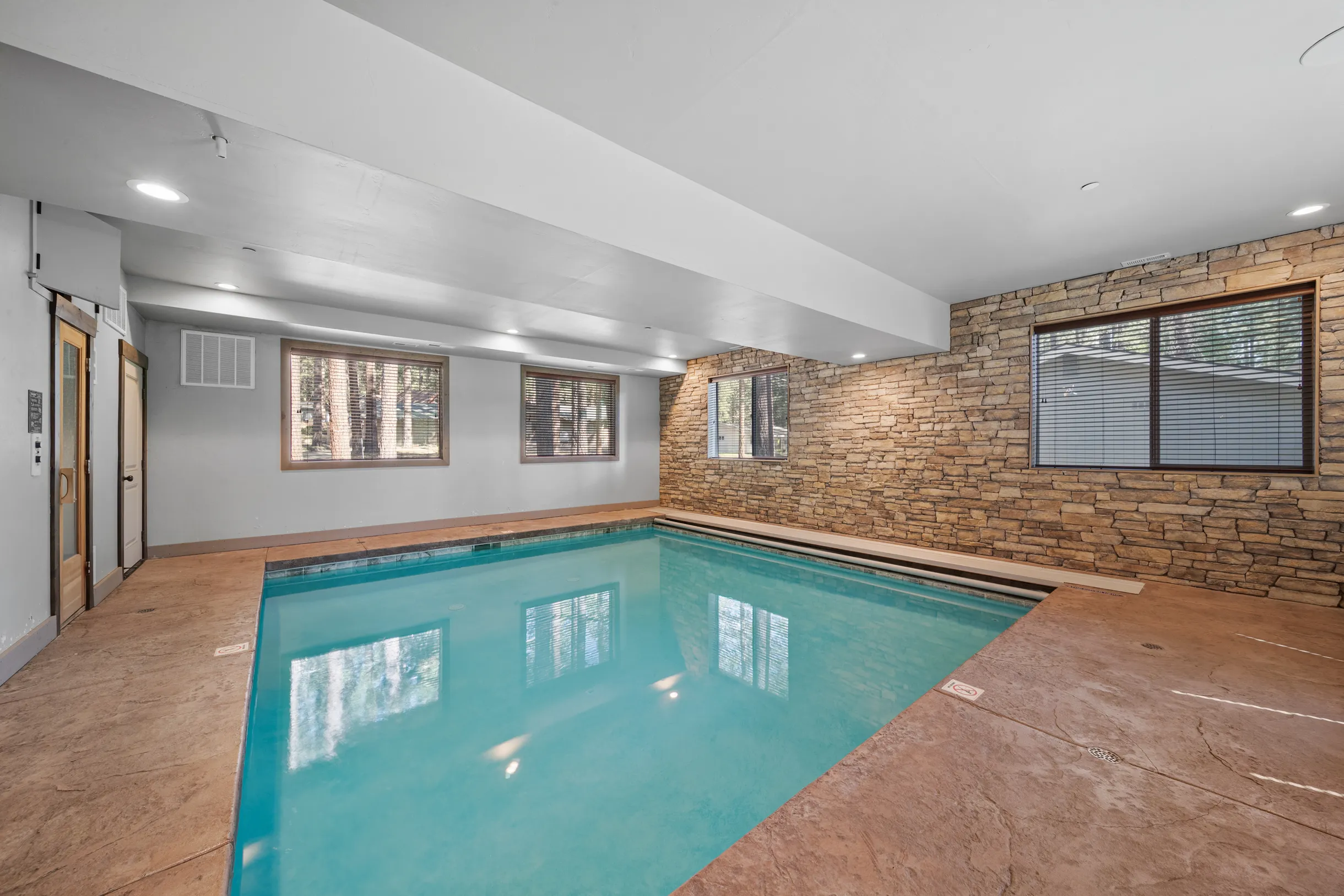 Wander Tahoe Ridge #95