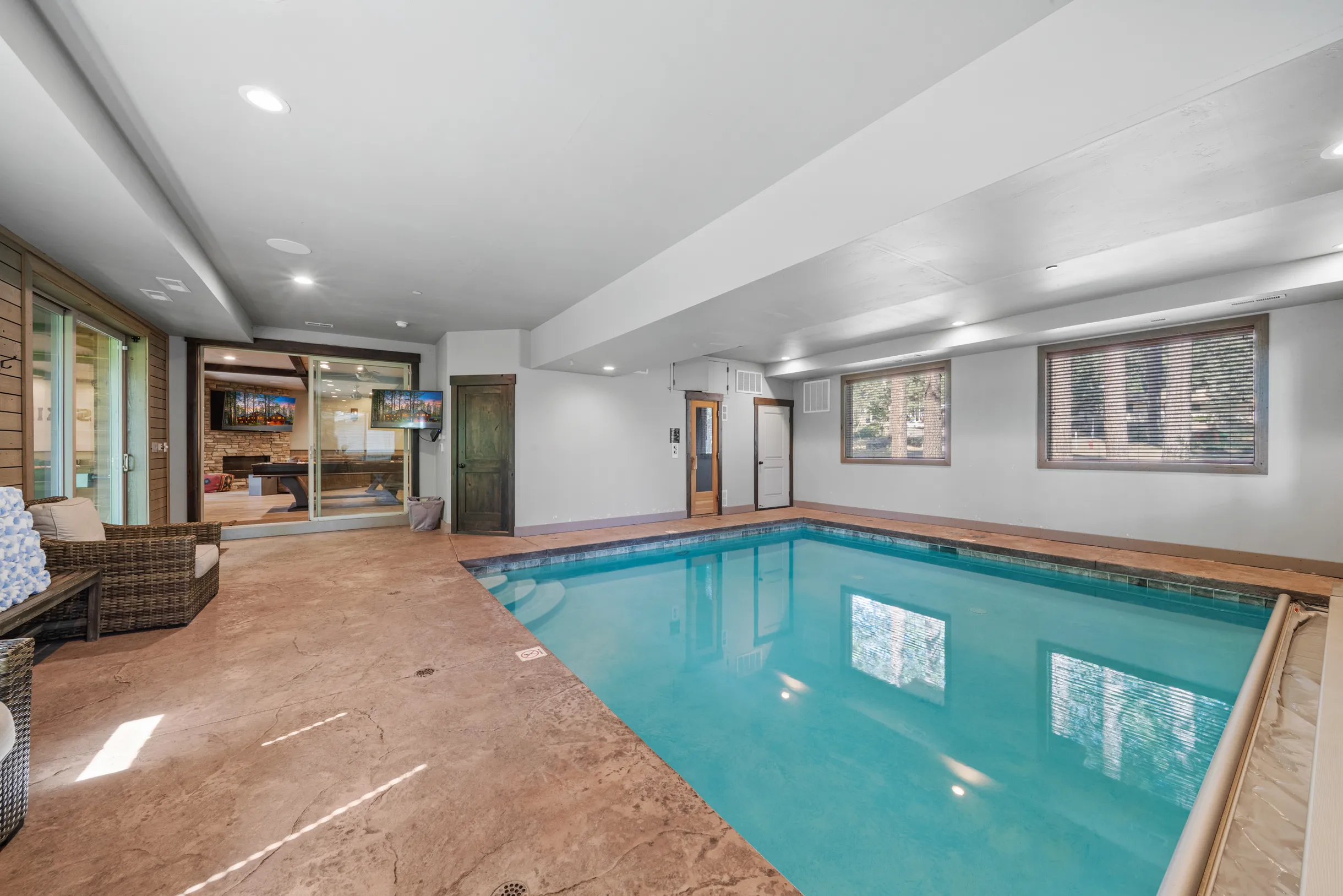 Wander Tahoe Ridge #114