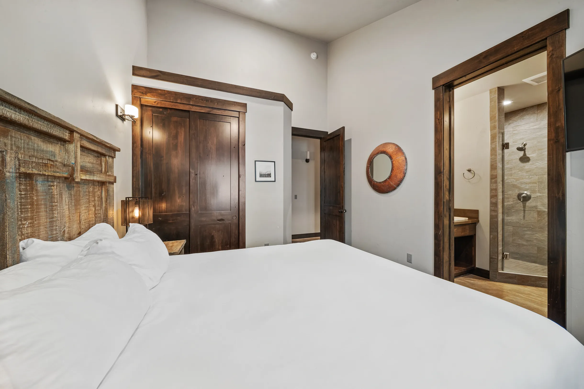 Wander Tahoe Ridge #101