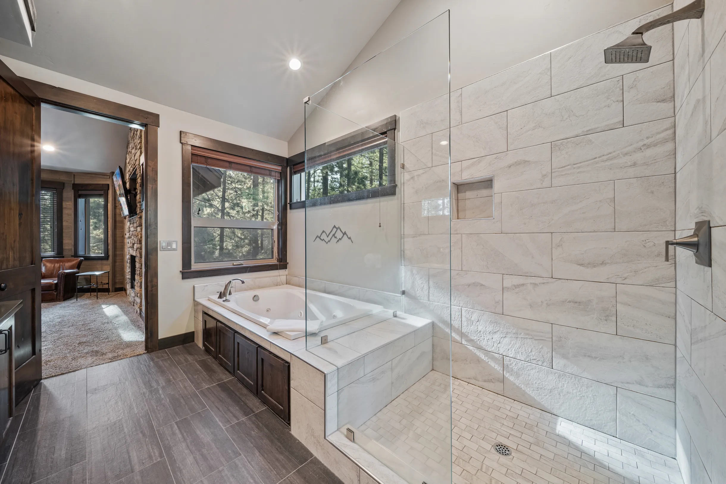 Wander Tahoe Ridge #102