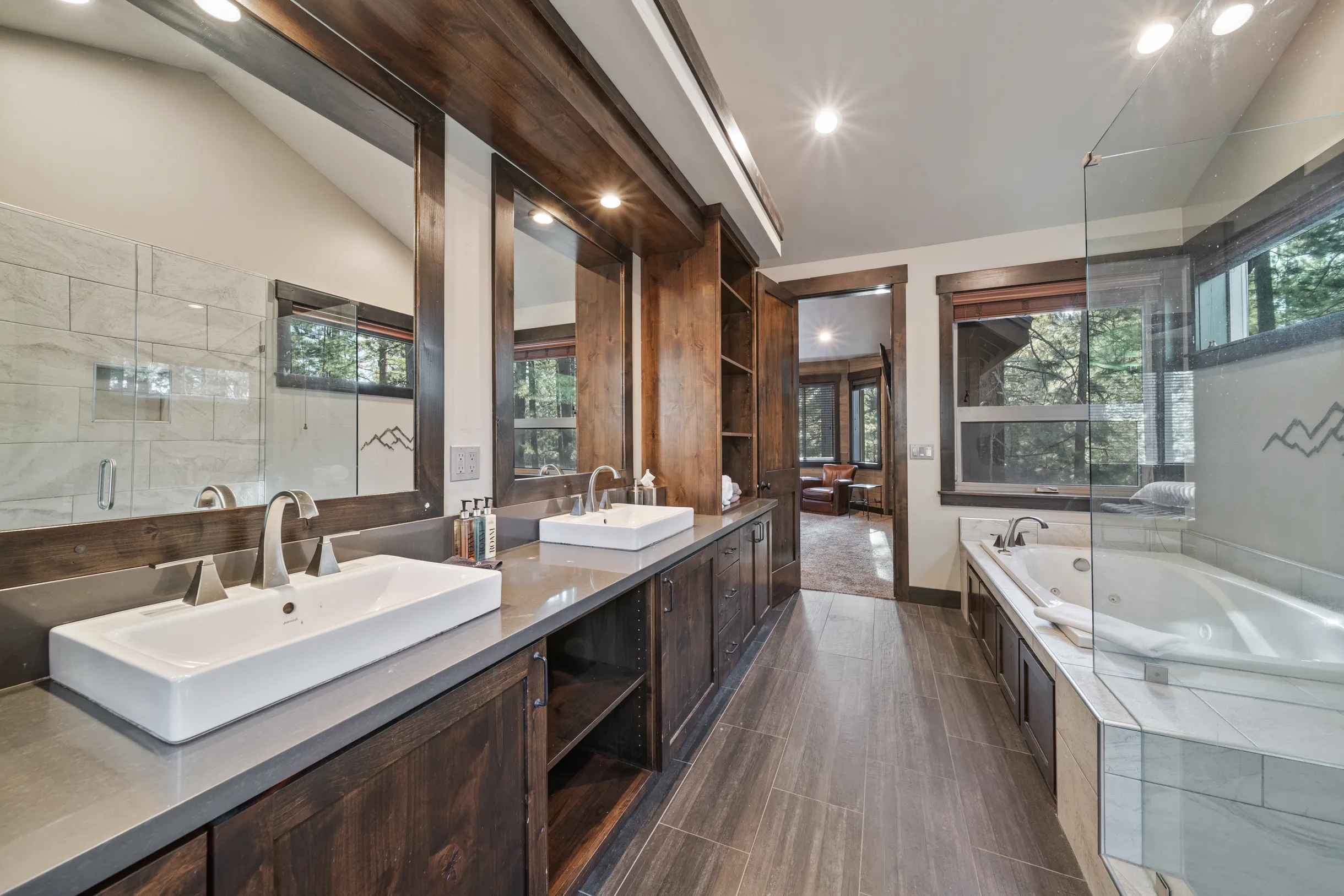 Wander Tahoe Ridge #110