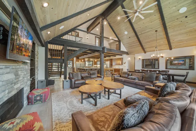 Tahoe Ridge property photo 3
