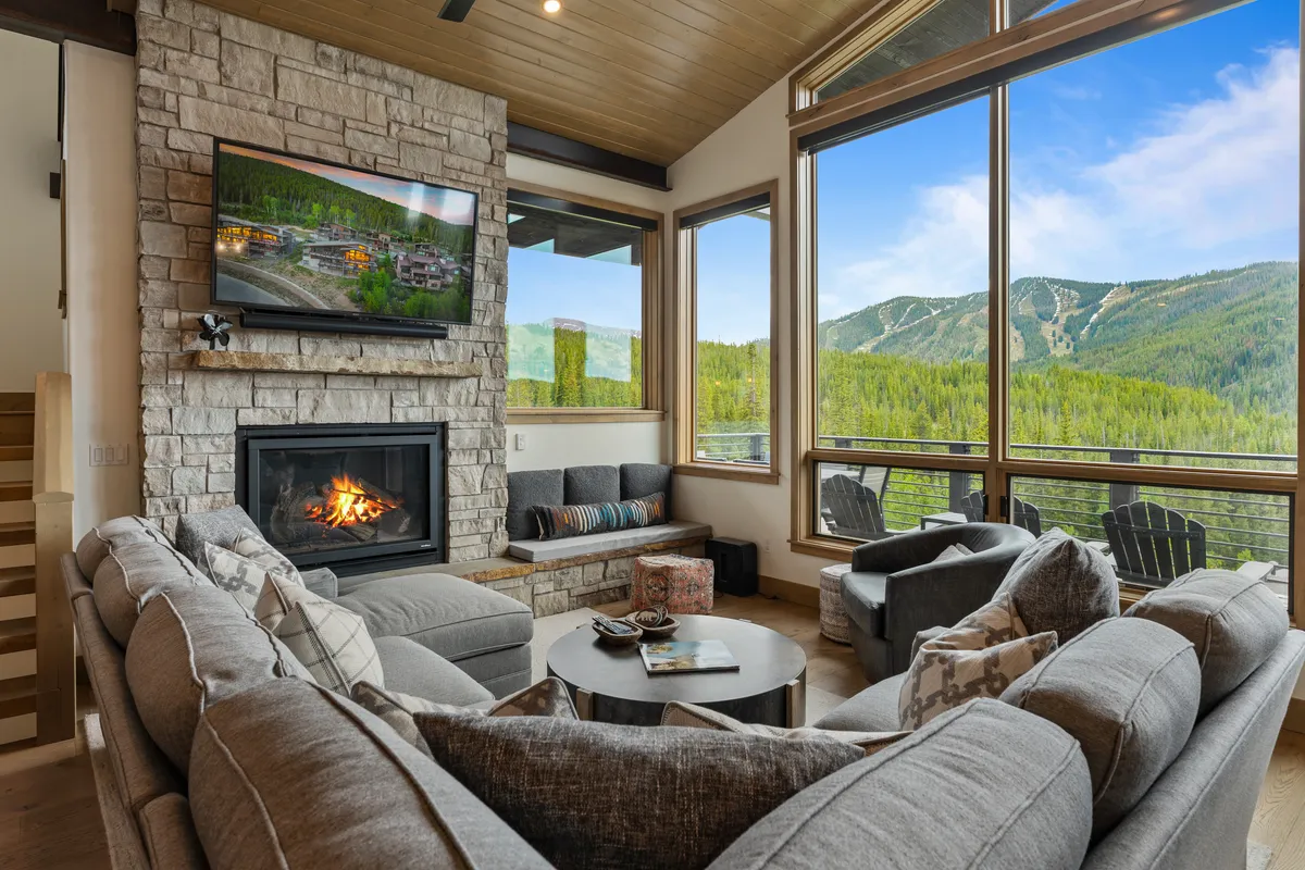 Wander Winter Park Manor