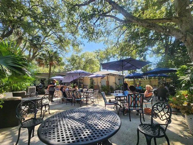 The Patio at 5th and Ash Restaurant