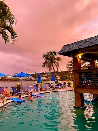 Bolongo Bay Beach Resort