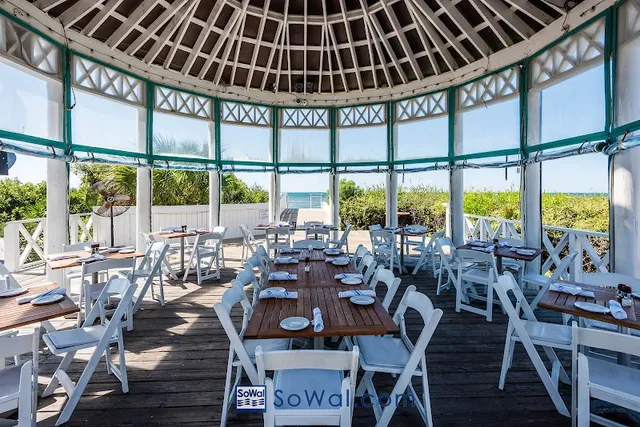 Bud & Alley's Waterfront Restaurant & Bar