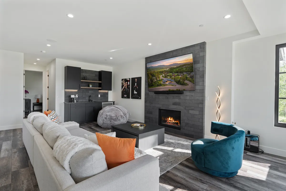 Wander Winter Park Grove