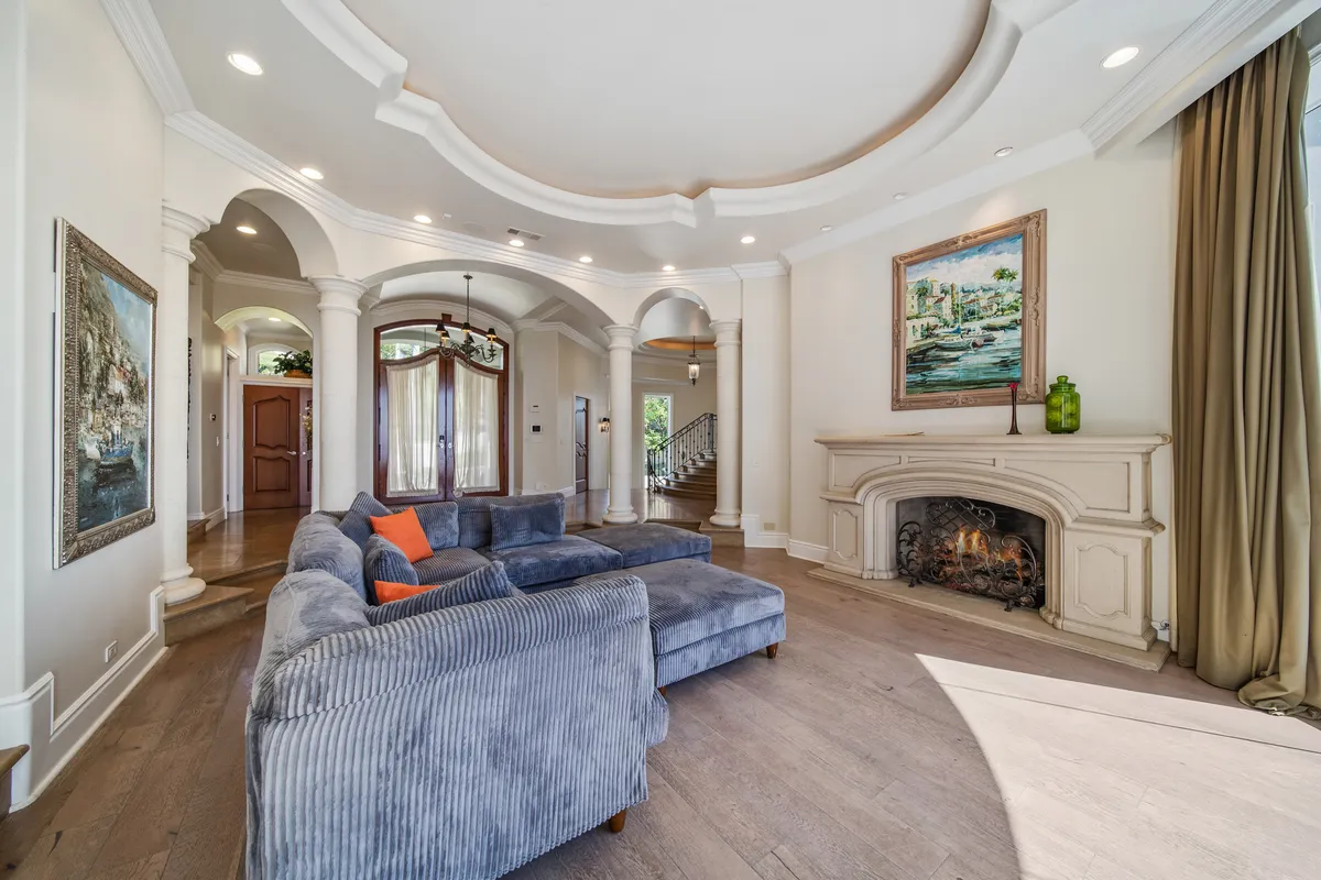 Wander La Jolla Glow