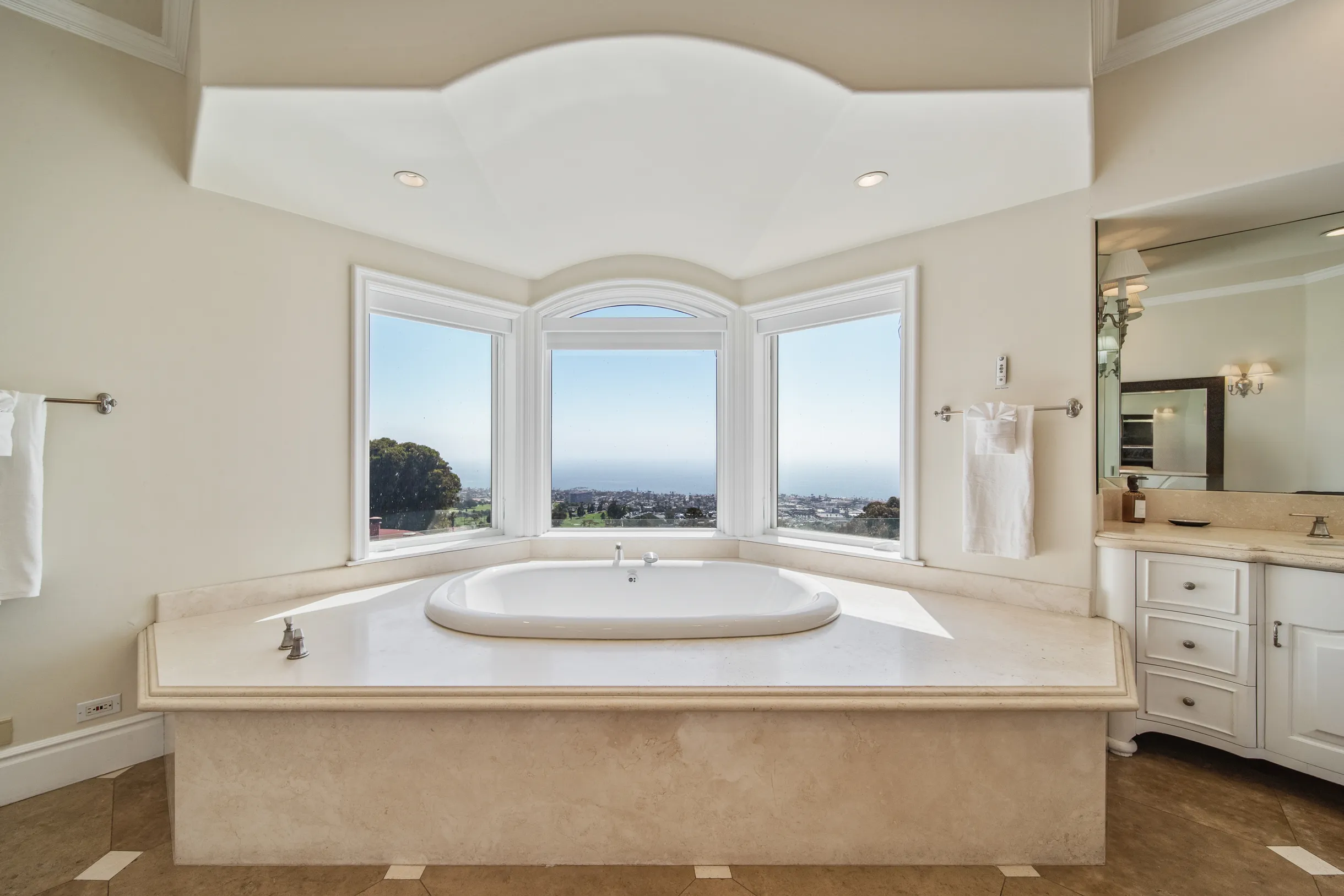 Wander La Jolla Glow #37