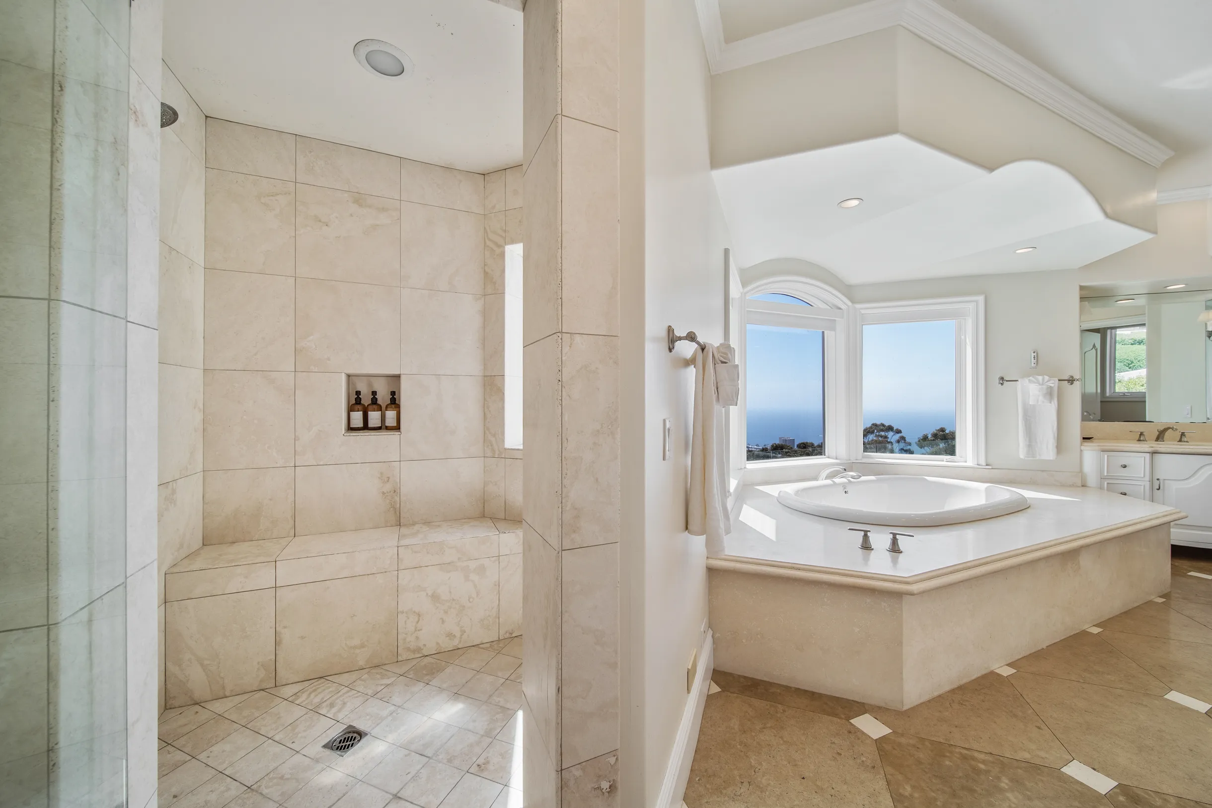 Wander La Jolla Glow #87