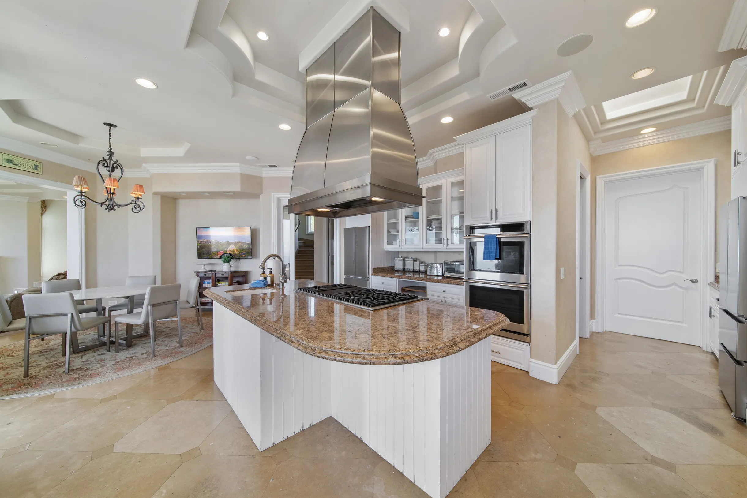 Wander La Jolla Glow #102