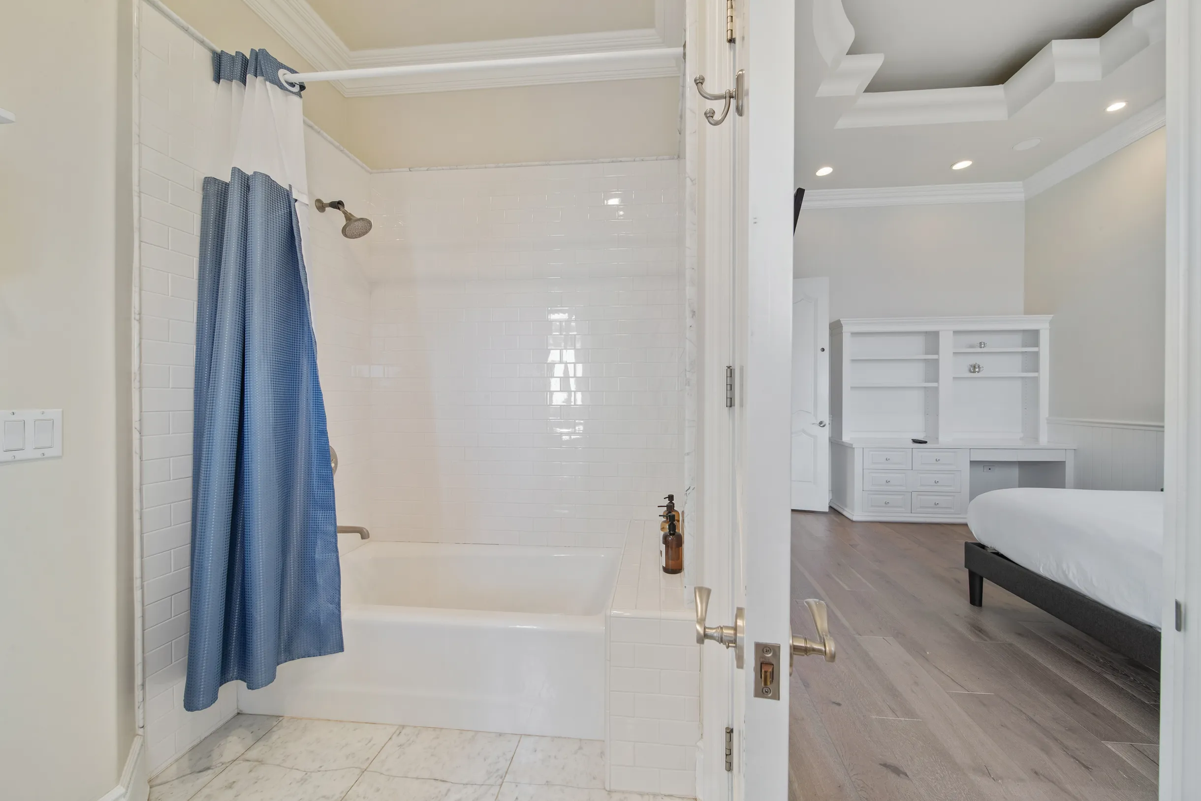 Wander La Jolla Glow #43