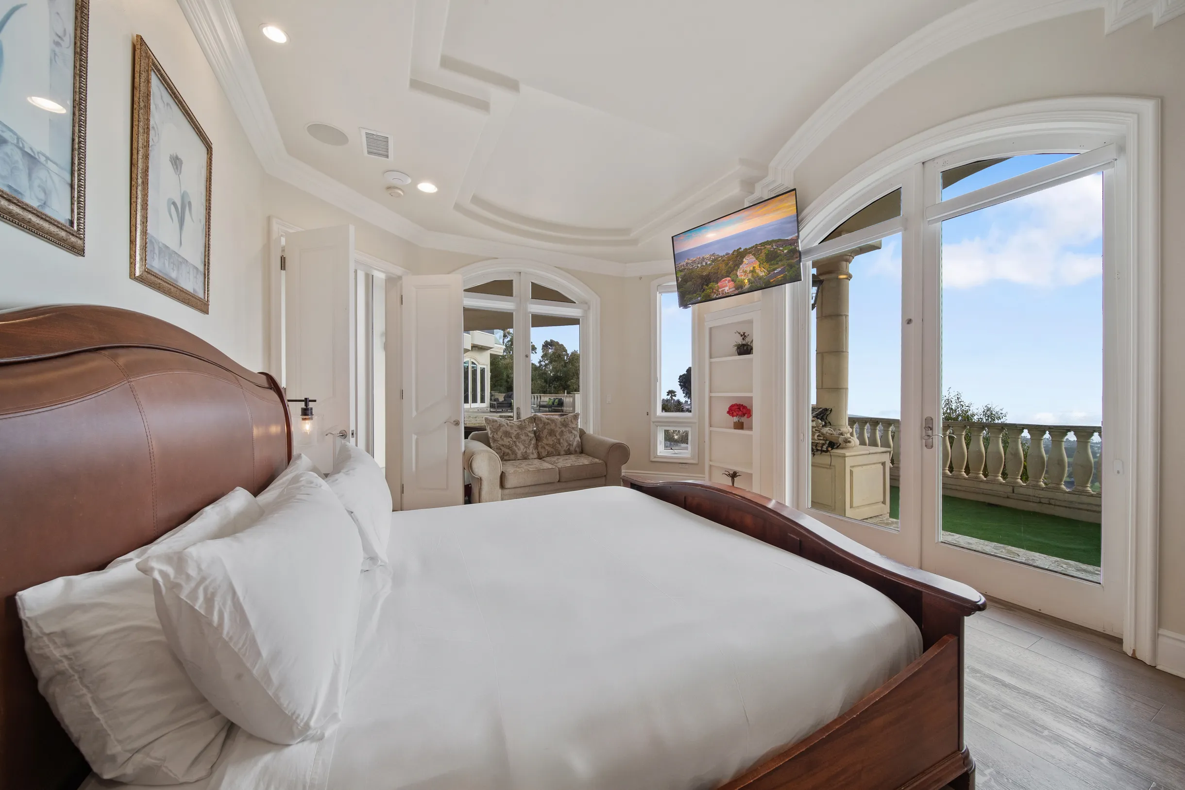 Wander La Jolla Glow #104