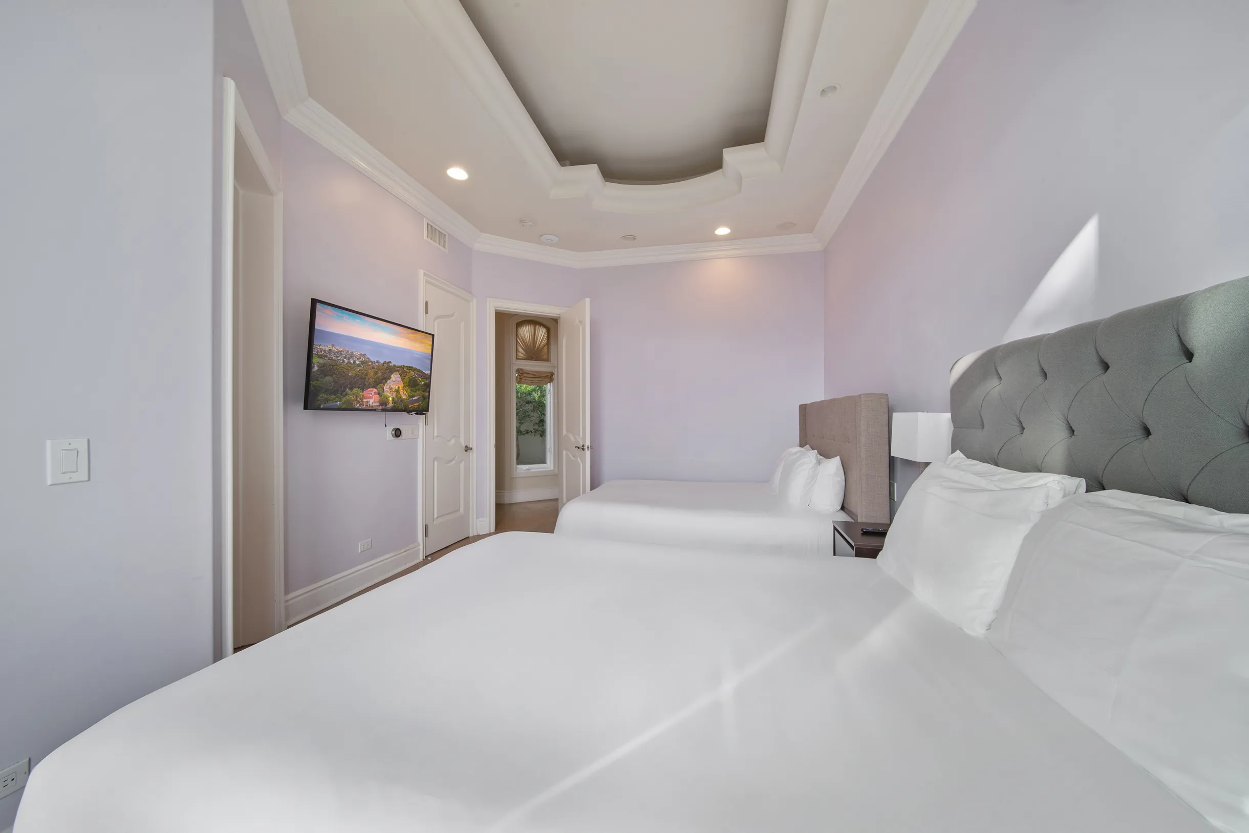 Wander La Jolla Glow #75